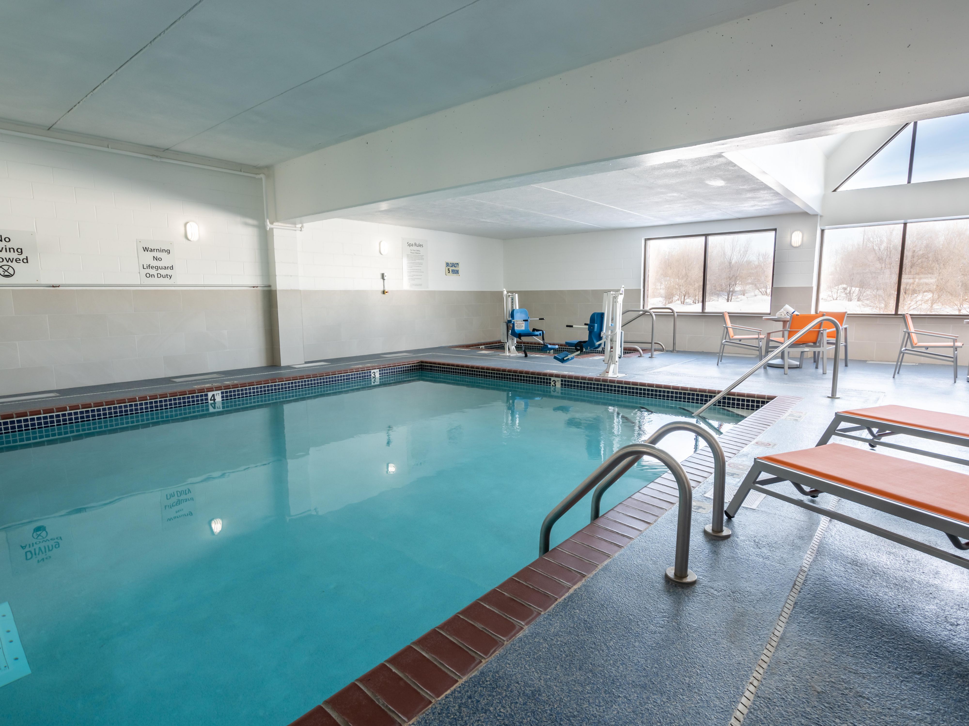 Enjoy time relaxing in our heated indoor swimming pool & spa. Make the most of your trip and take a dip!