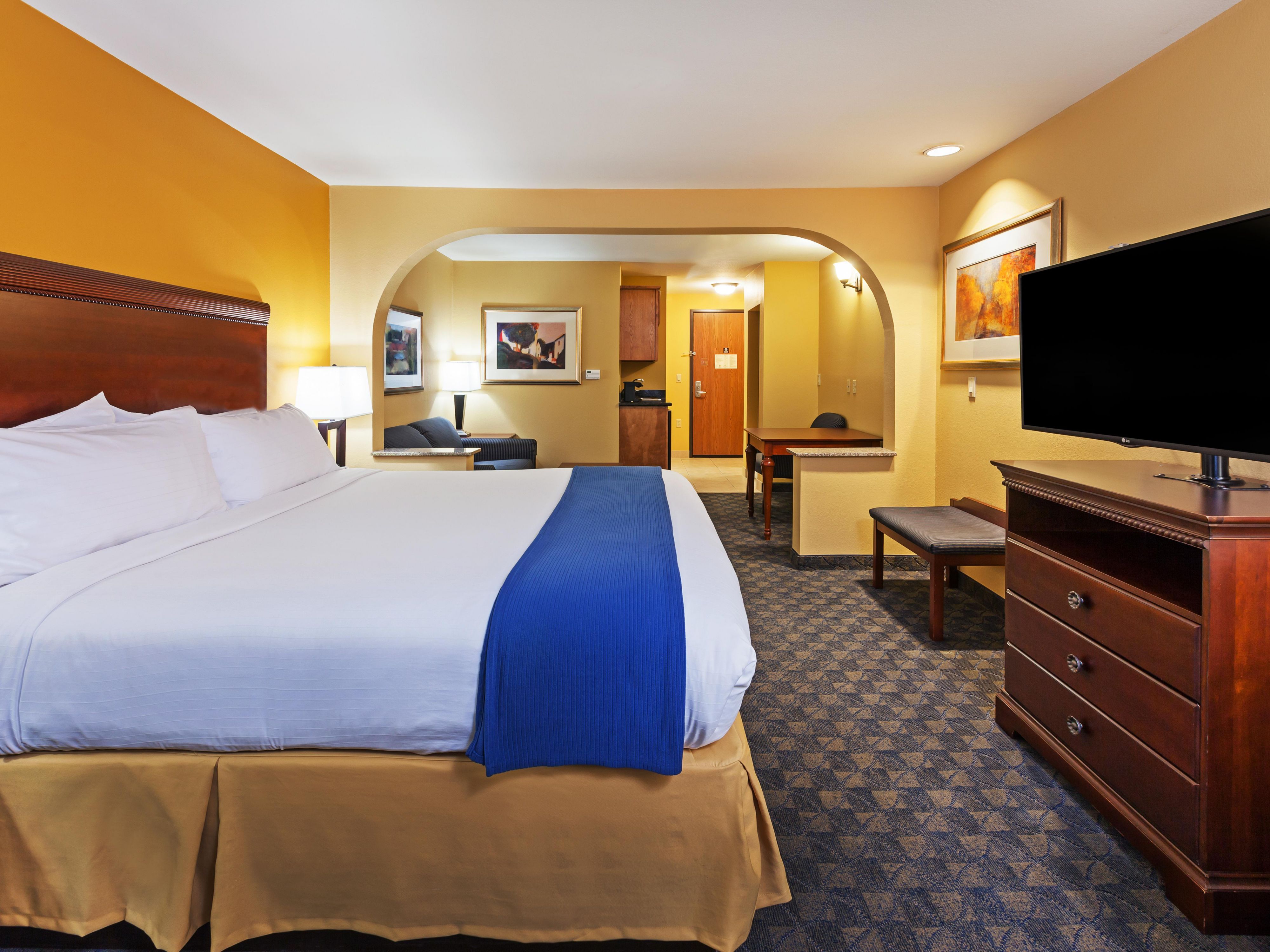 Enjoy your stay in our relaxing and classy King Suite.