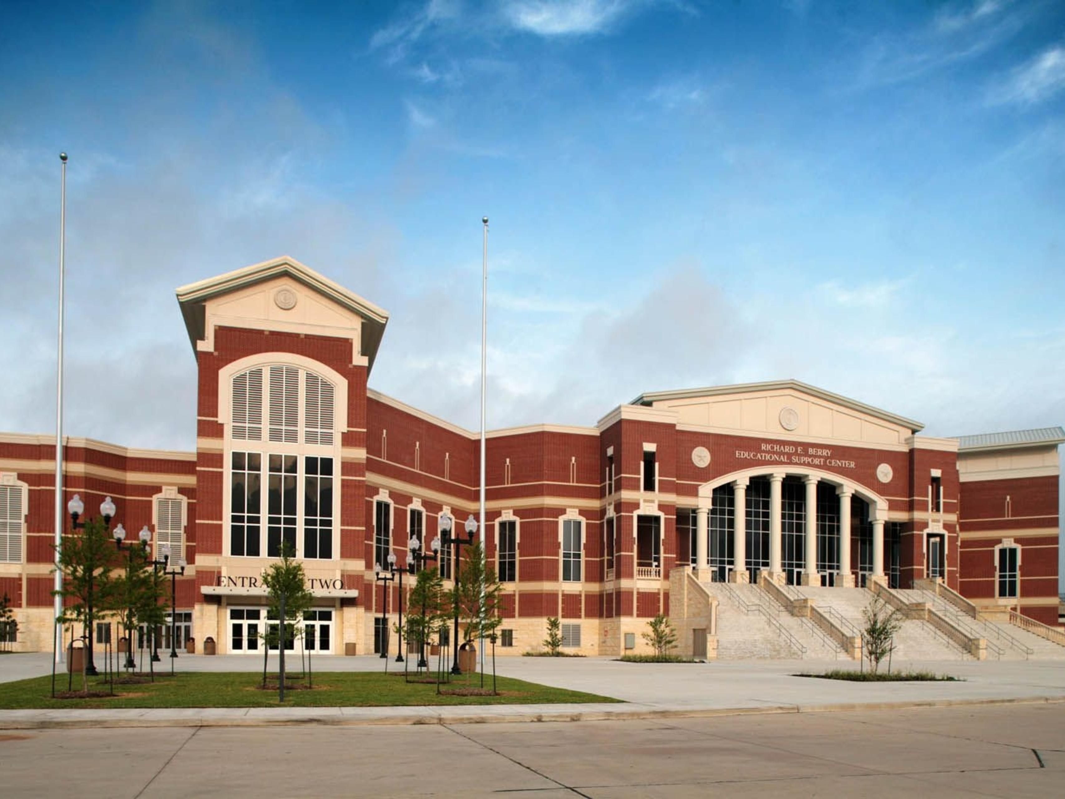 If a conference or graduation event at the Berry Center is bringing you to Cypress, our hotel will be a great choice for you! Our quiet and easy to access location is an easy 15 minute drive from the Berry Center. Our location gets you away from the busiest parts of Cypress and you'll love the dining and entertainment options near our hotel! 