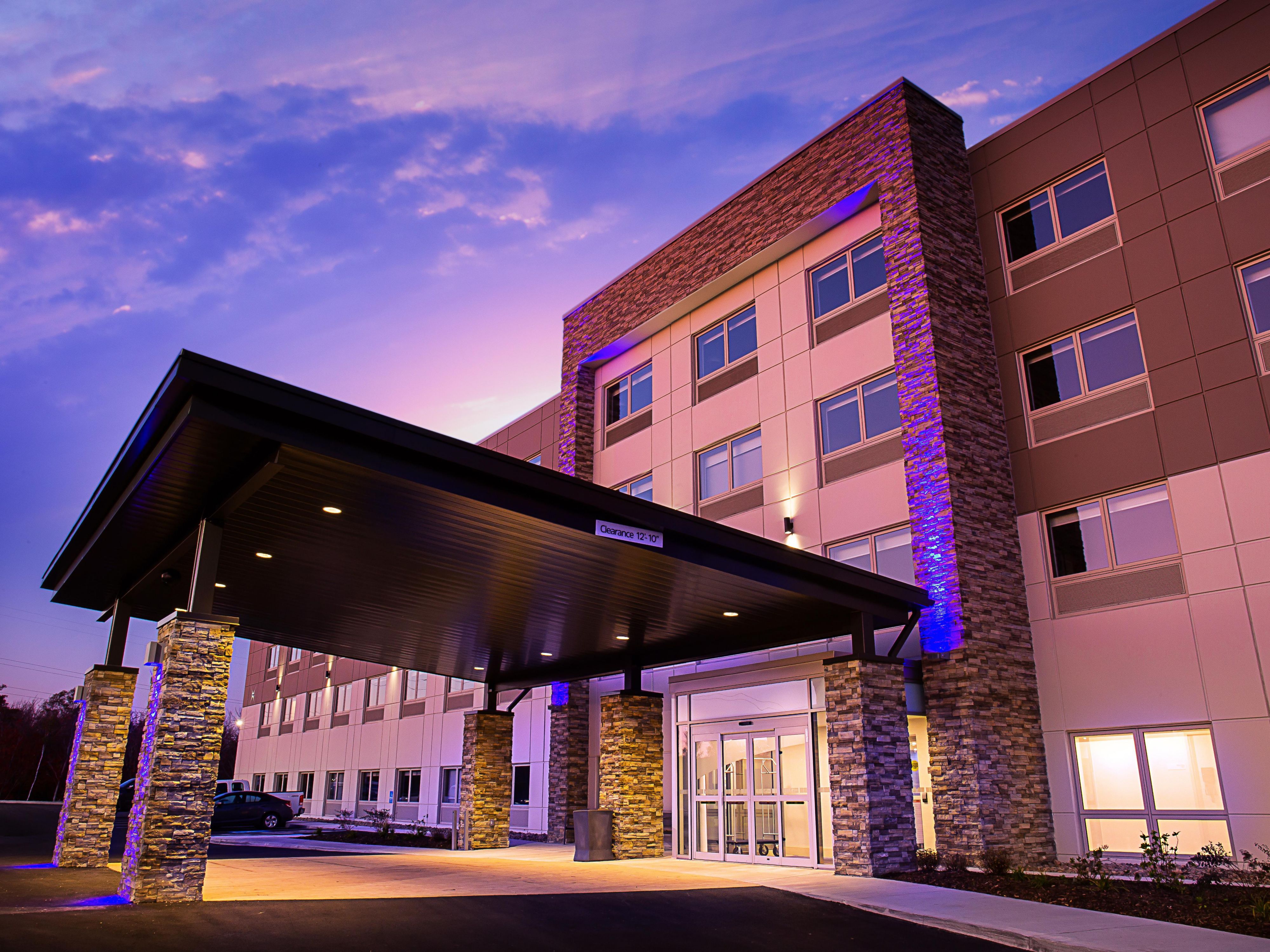 Hotel Exterior Near RBC Centre Dartmouth NS