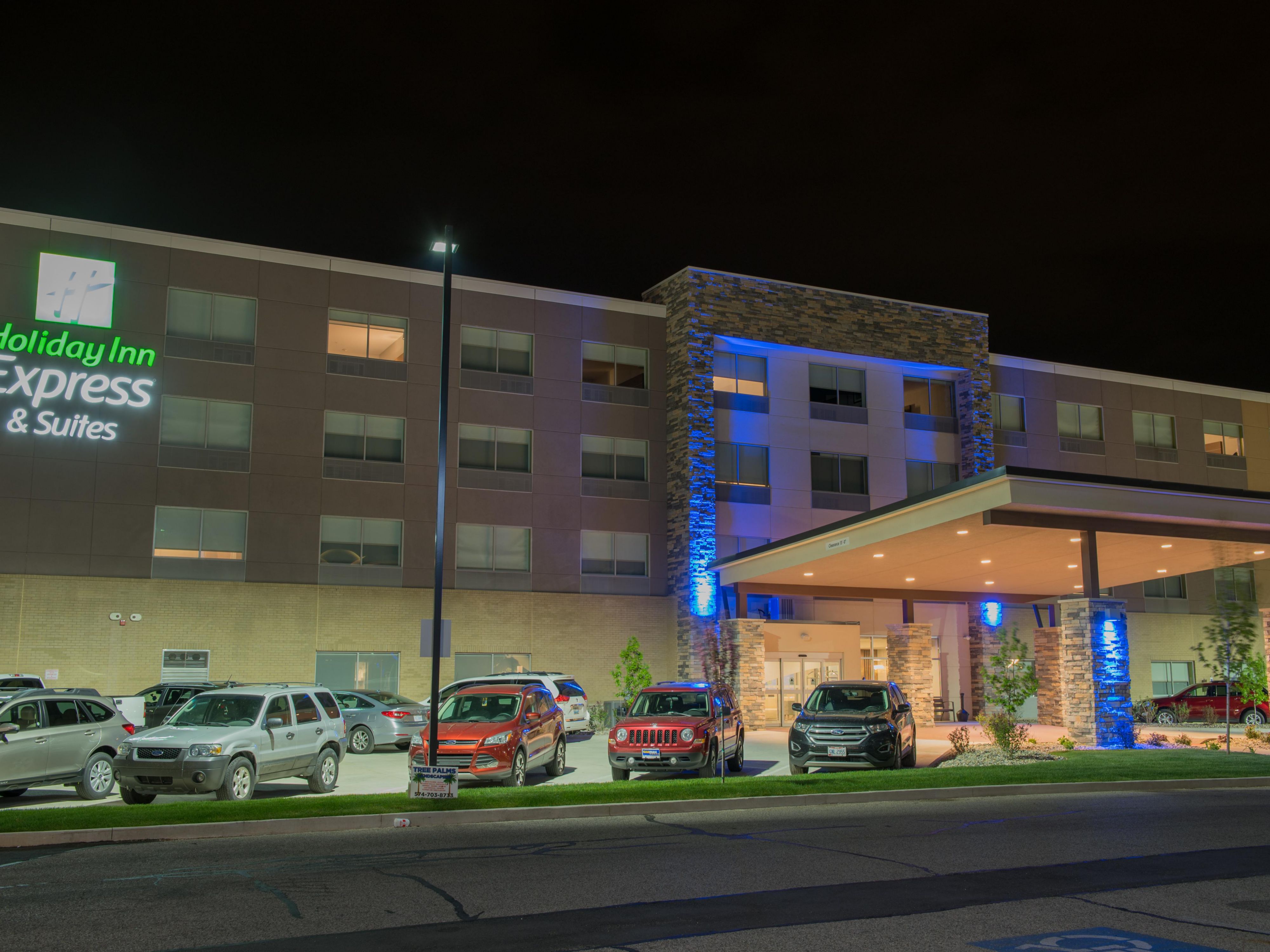 Holiday Inn Express & Suites Dayton Southwest