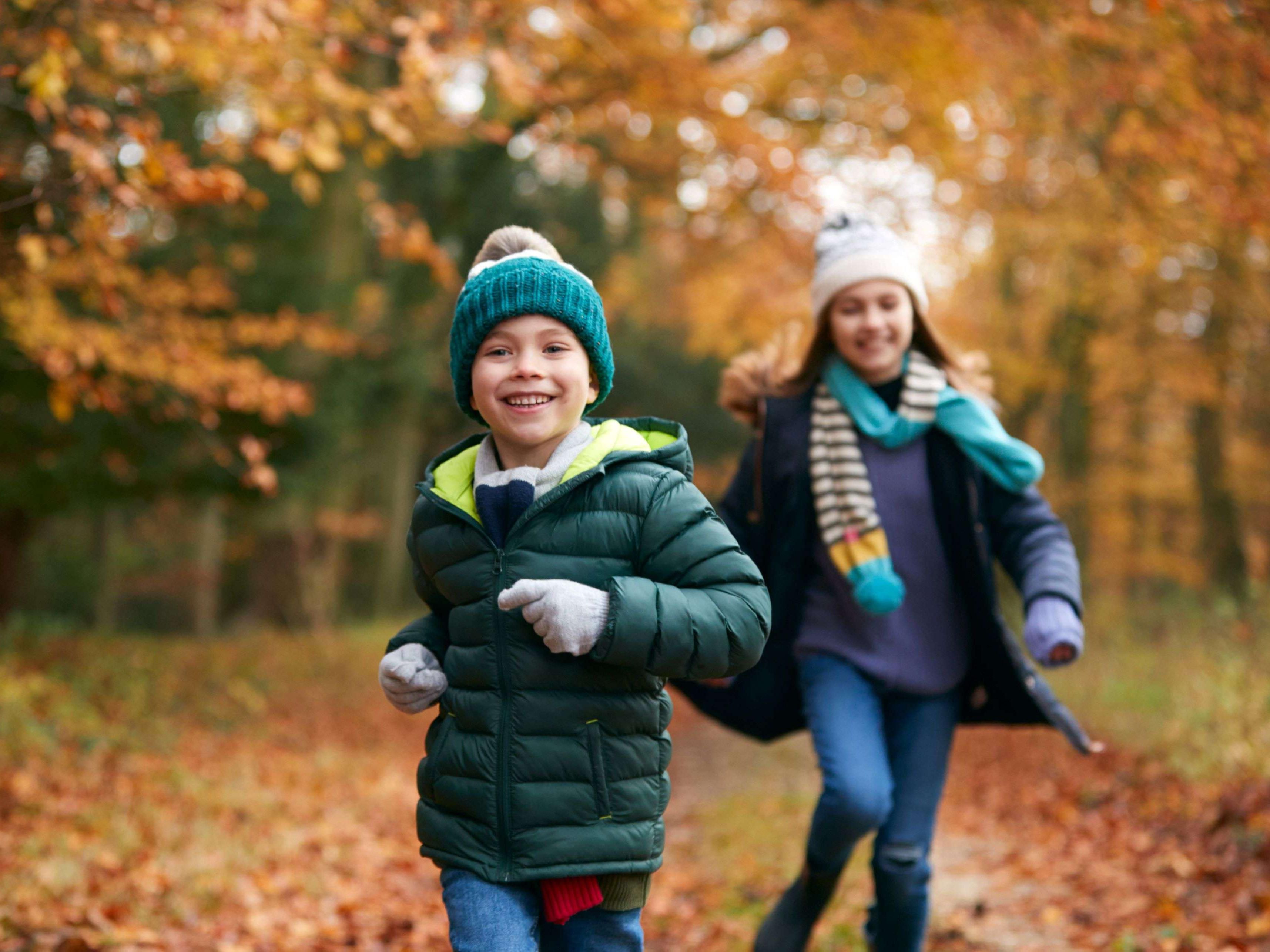 With several parks near our hotel, Dayton’s Five Rivers MetroParks is an expansive park system offering nearly 16,000 acres of green space in 25 facilities. Getting back to nature has never been so easy with all the Dayton parks just a short distance from the city — and many accessible by bicycle.