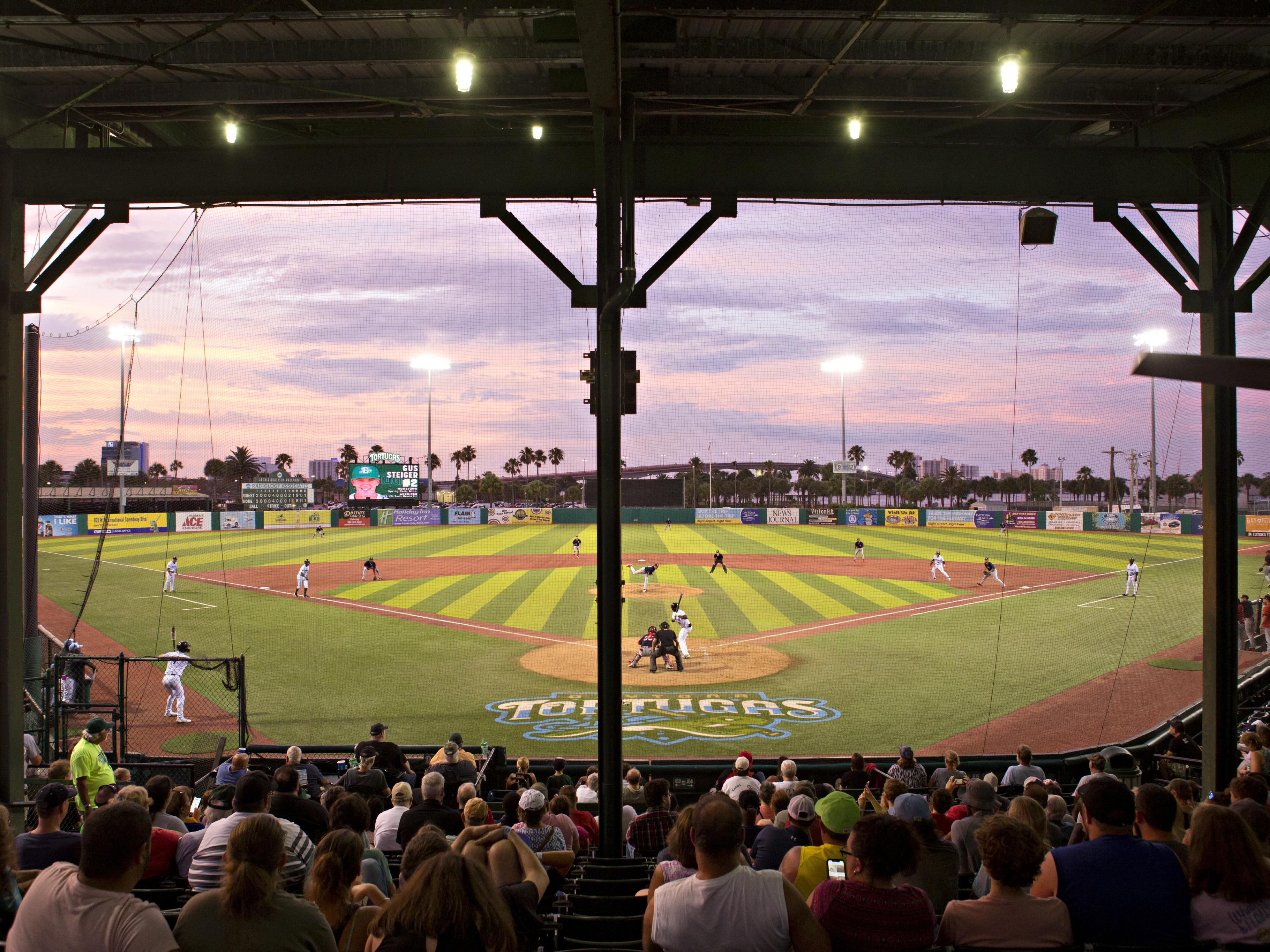 Whether you’re traveling with a sports team, attending a wedding or event at Daytona International Speedway, or hosting a family reunion, we can help! Discounts are available for groups reserving ten or more rooms. For questions or additional information, please contact us directly.