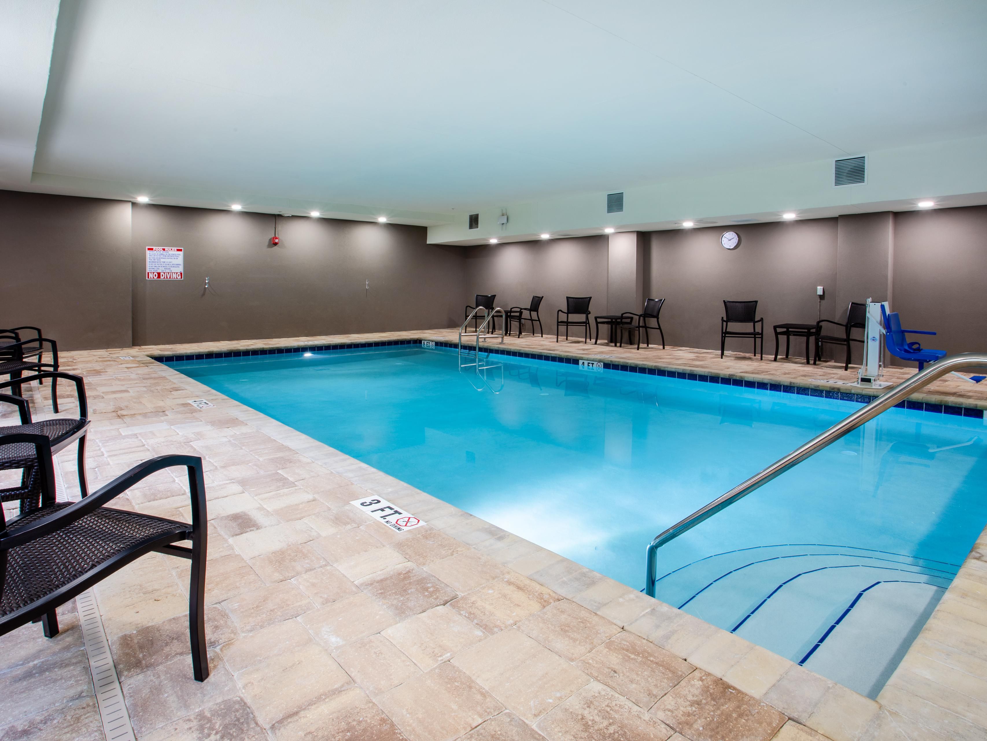 The Holiday Inn Express & Suites DeLand South features an indoor pool, a rare find in Florida! This allows you to take a swim no matter what the weather! Sunseekers worry not, we have an outdoor area for you to soak up the rays as well. 