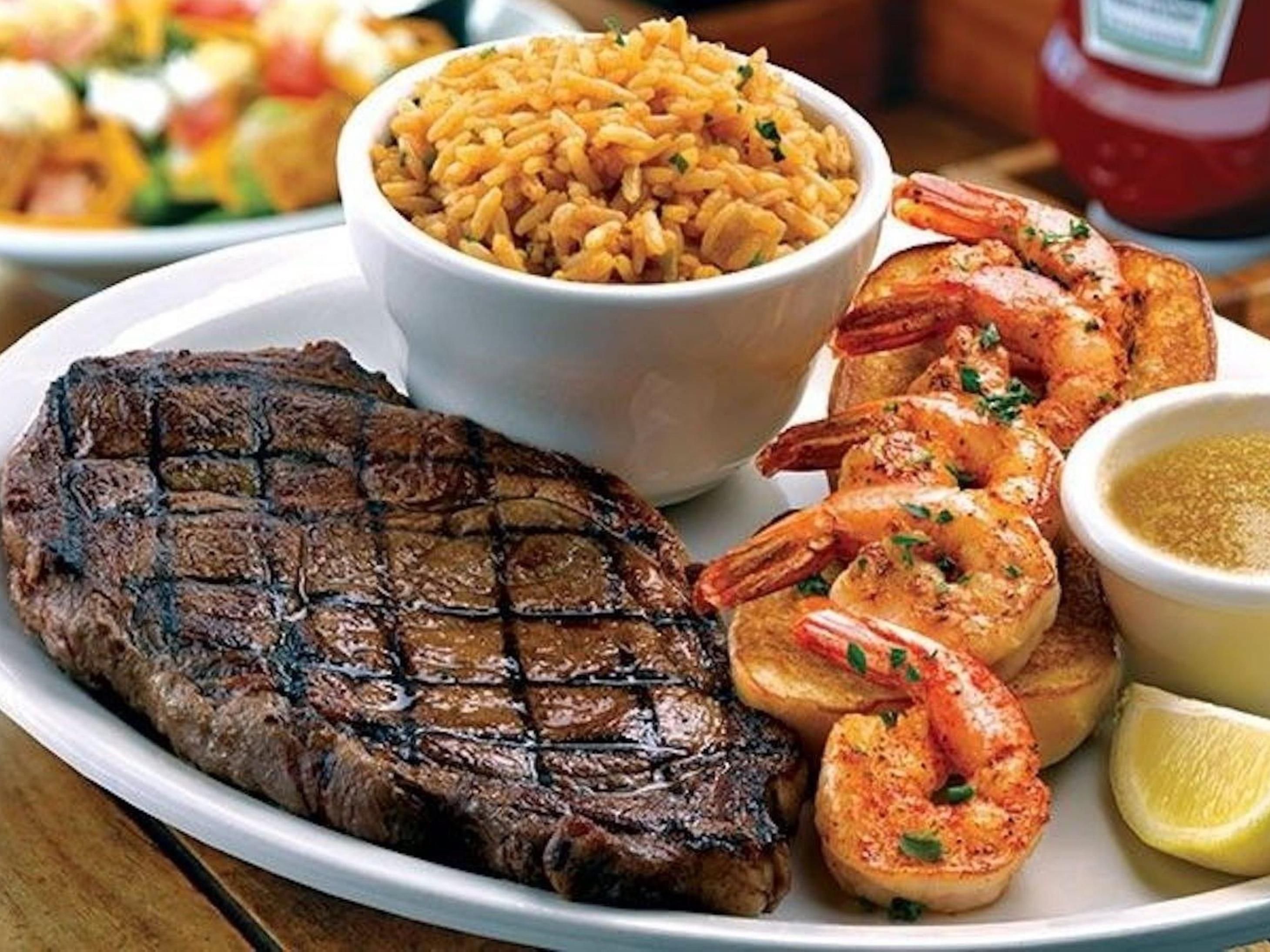 After a long day, you do not have to worry about getting back in your car to find dinner. You can walk next door to Texas Roadhouse® located directly next to the hotel. Legendary Food and Legendary Service® starts with taking no shortcuts. We take great pride in every plate we serve, every time. Other restaurants & bars in walking distance as well.