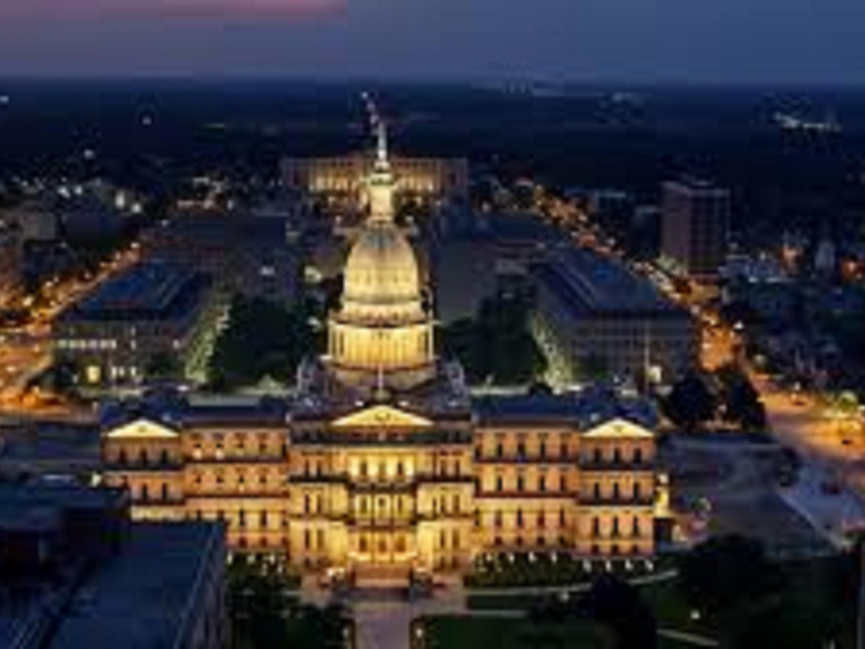 We are located a short drive from Downtown Lansing. You can visit the Michigan State Capitol, Michigan History Center, Impression 5 Science Center, events at the Lansing Center, and a Lugnuts game!