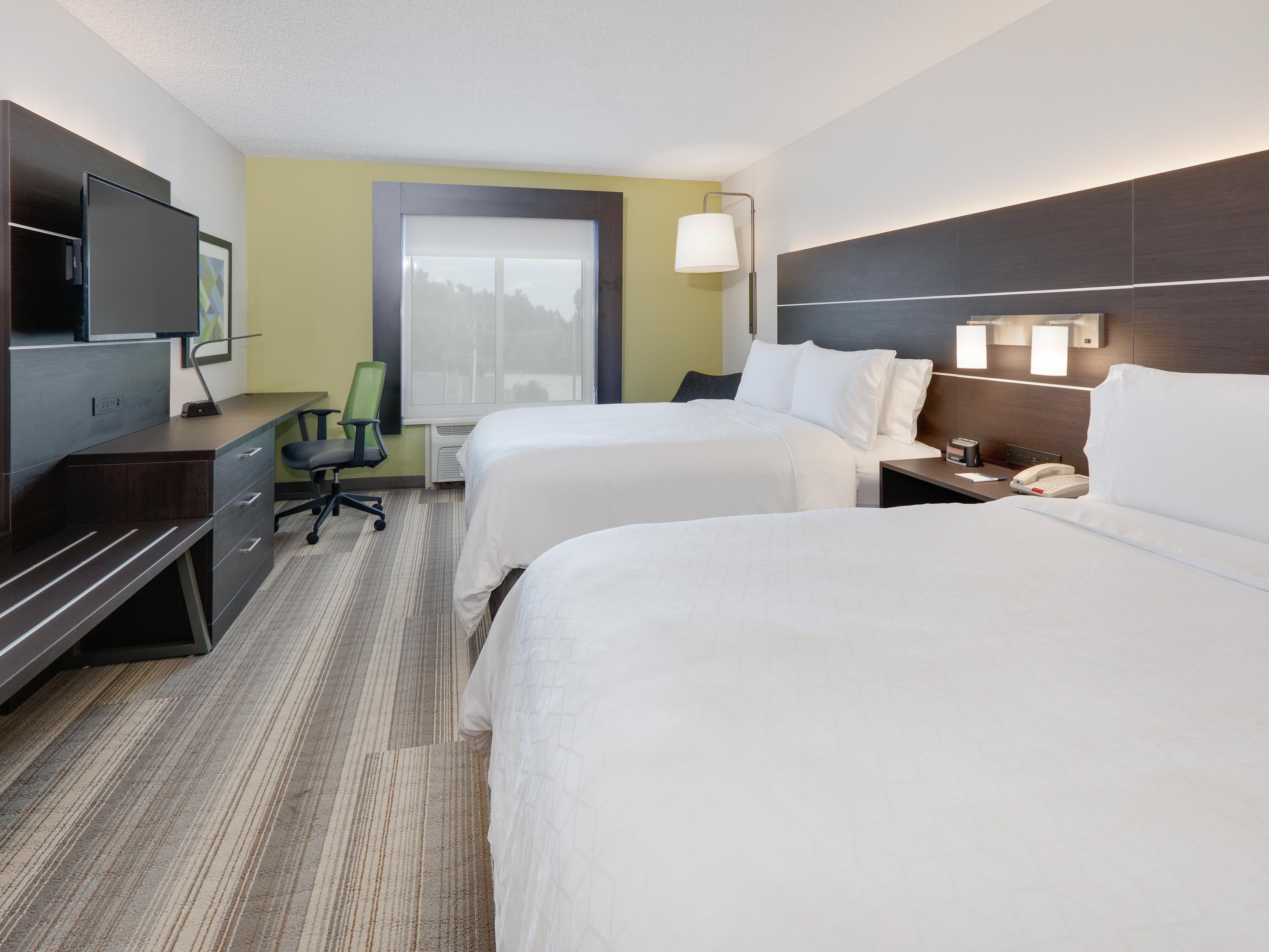 2 Queen Beds Nonsmoking 