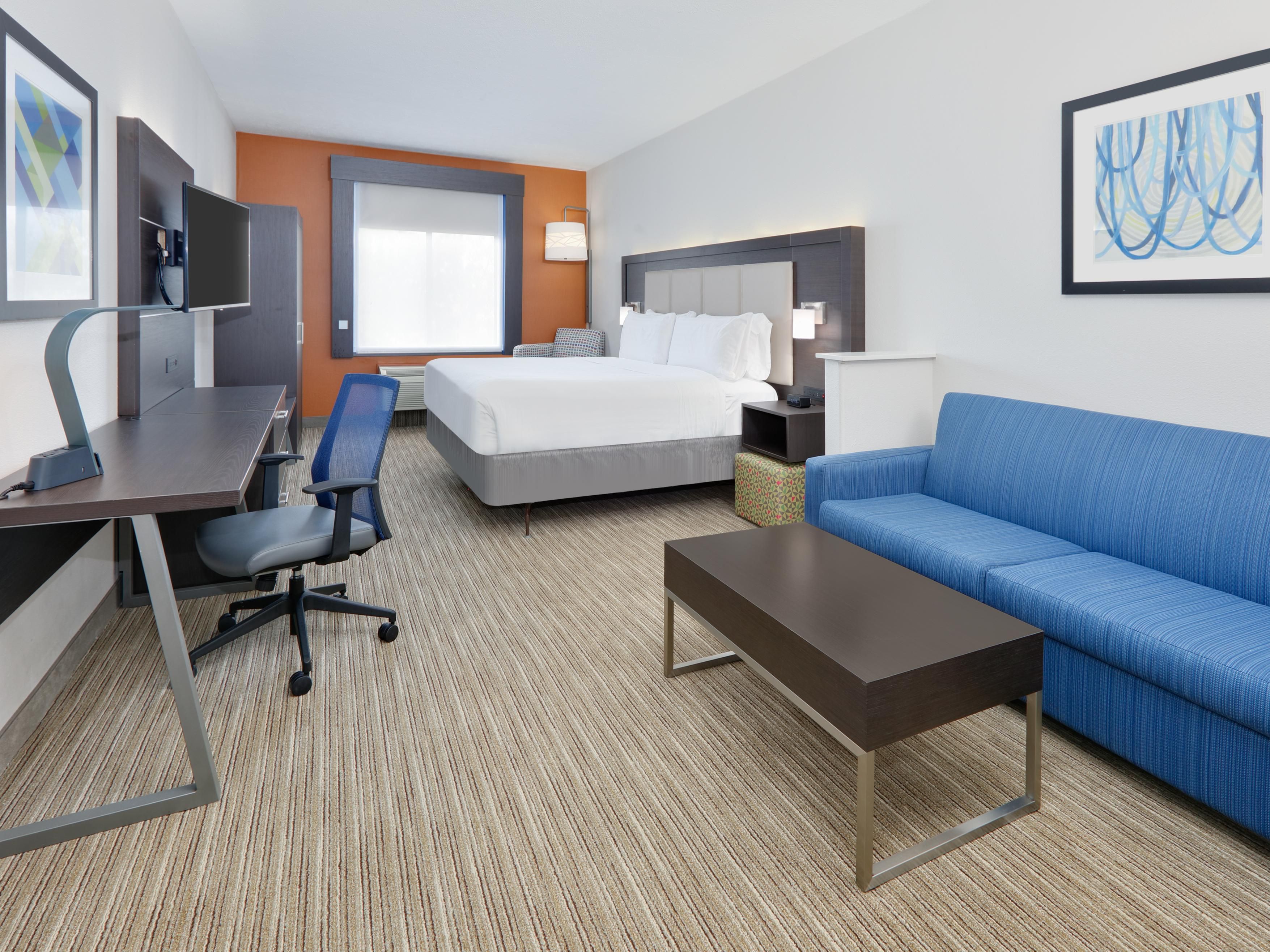 Suite Hear Mobility Accessible Tub Nonsmoking 