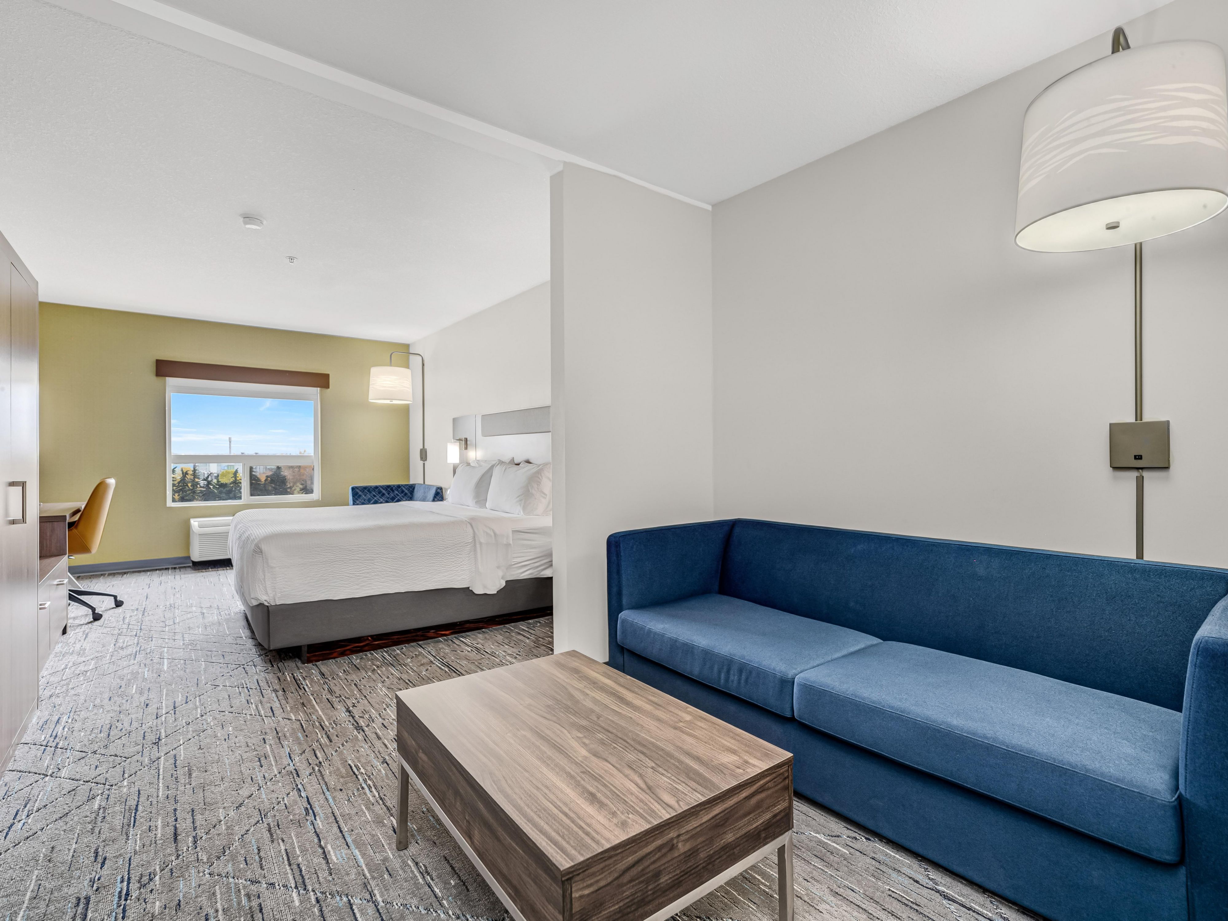 King Suite Pullout Sofa