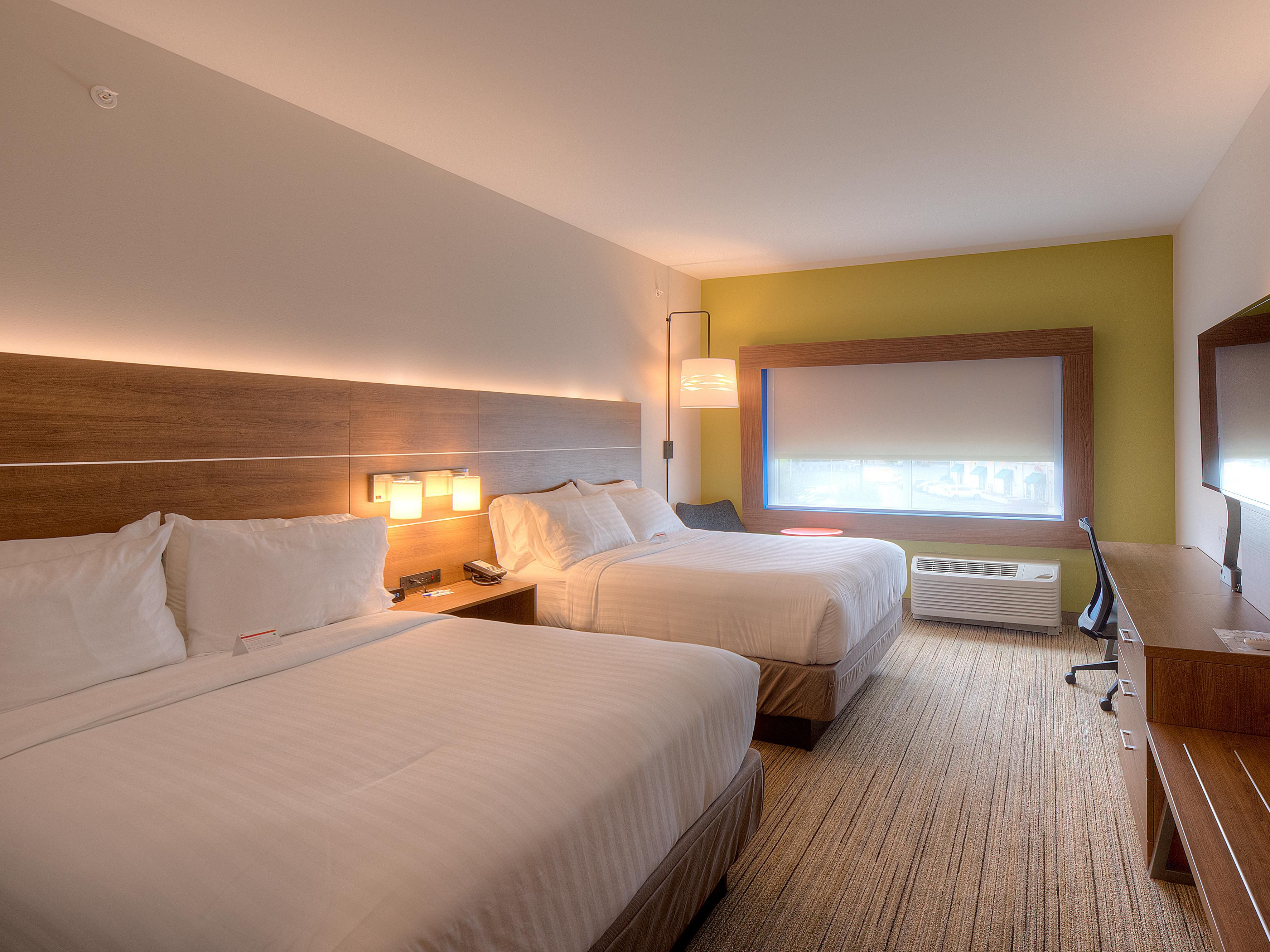 Two Queen Beds. Perfect for Families and Groups