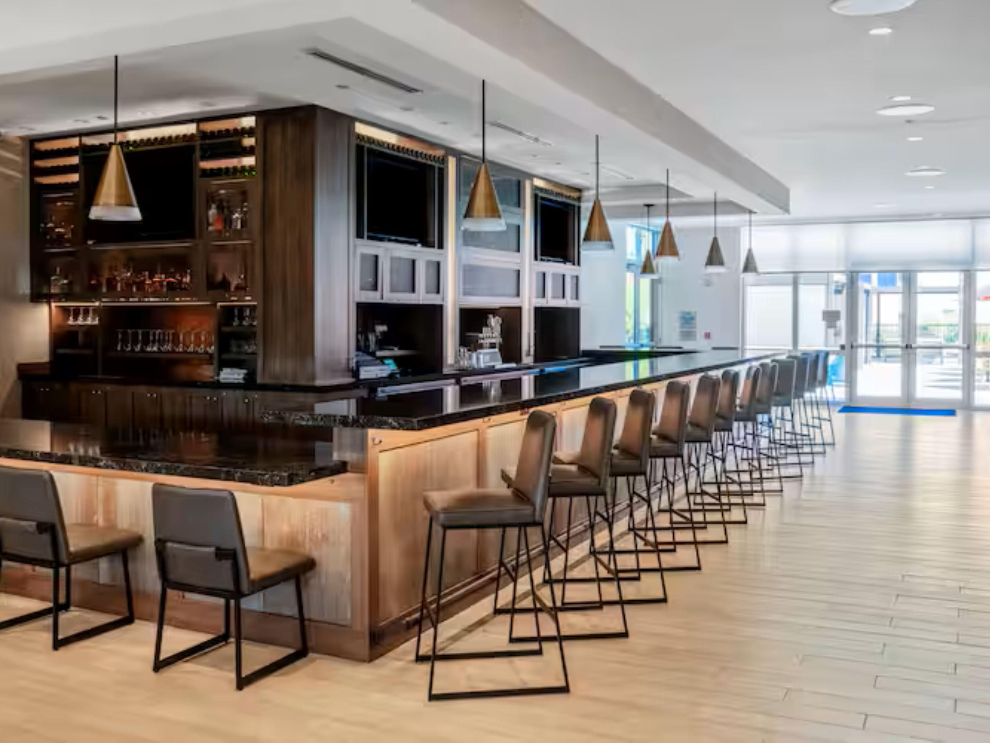 Make the most of this exclusive offer: Book the "Food and Beverage" Package, and you'll receive a $20 voucher redeemable at FTC Bar, conveniently located next to the hotel.