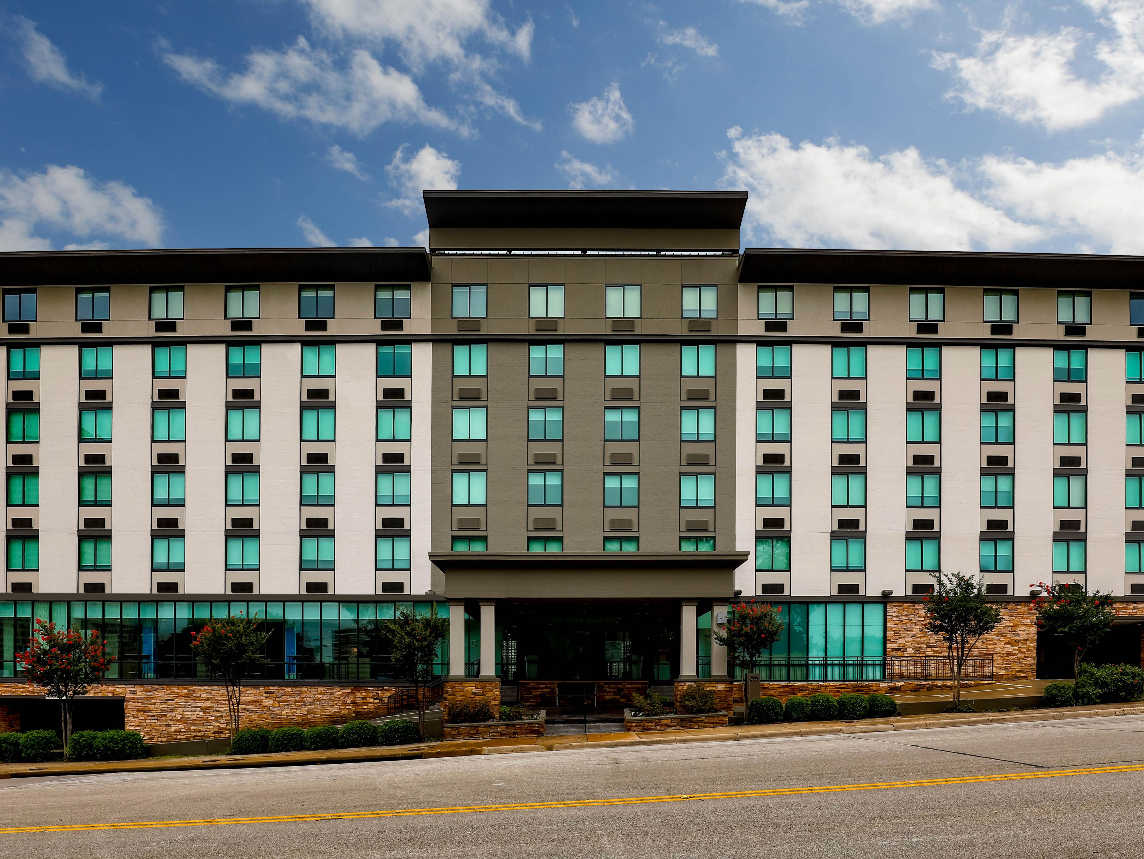 Our hotel offers the perfect location from Fort Worth's Medical Center. Whether visiting loved ones or attending appointments, enjoy easy, convenient access to the Medical District, renowned hospitals, and healthcare facilities. Stay with us and experience comfort close to essential care.