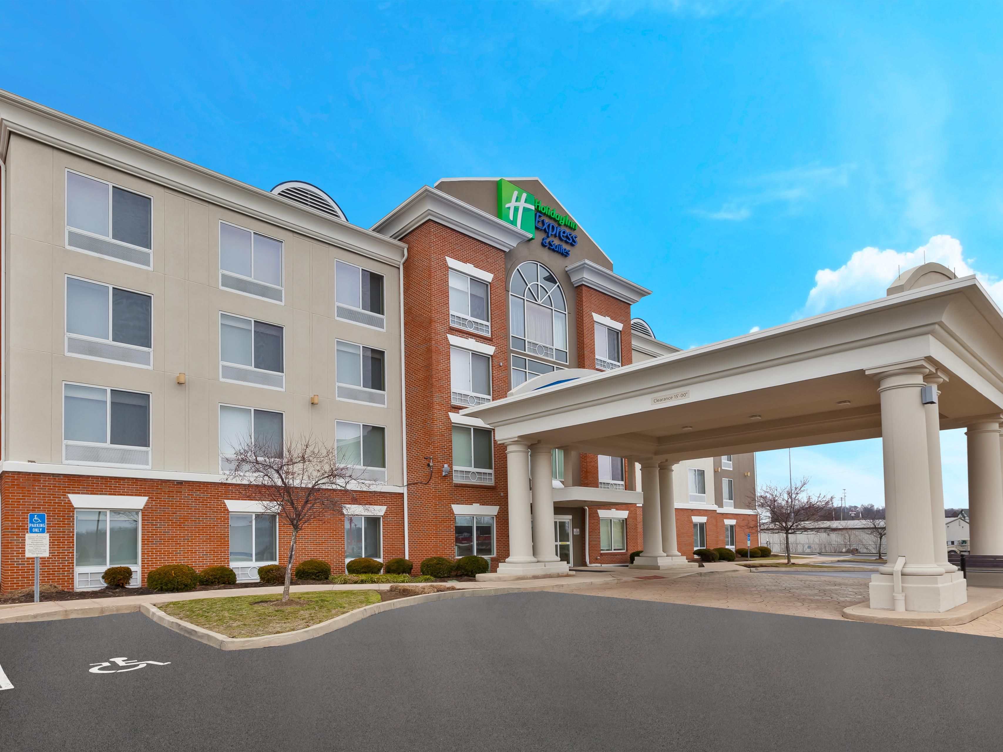 Welcome to the Holiday Inn Express & Suites Dayton South Franklin!