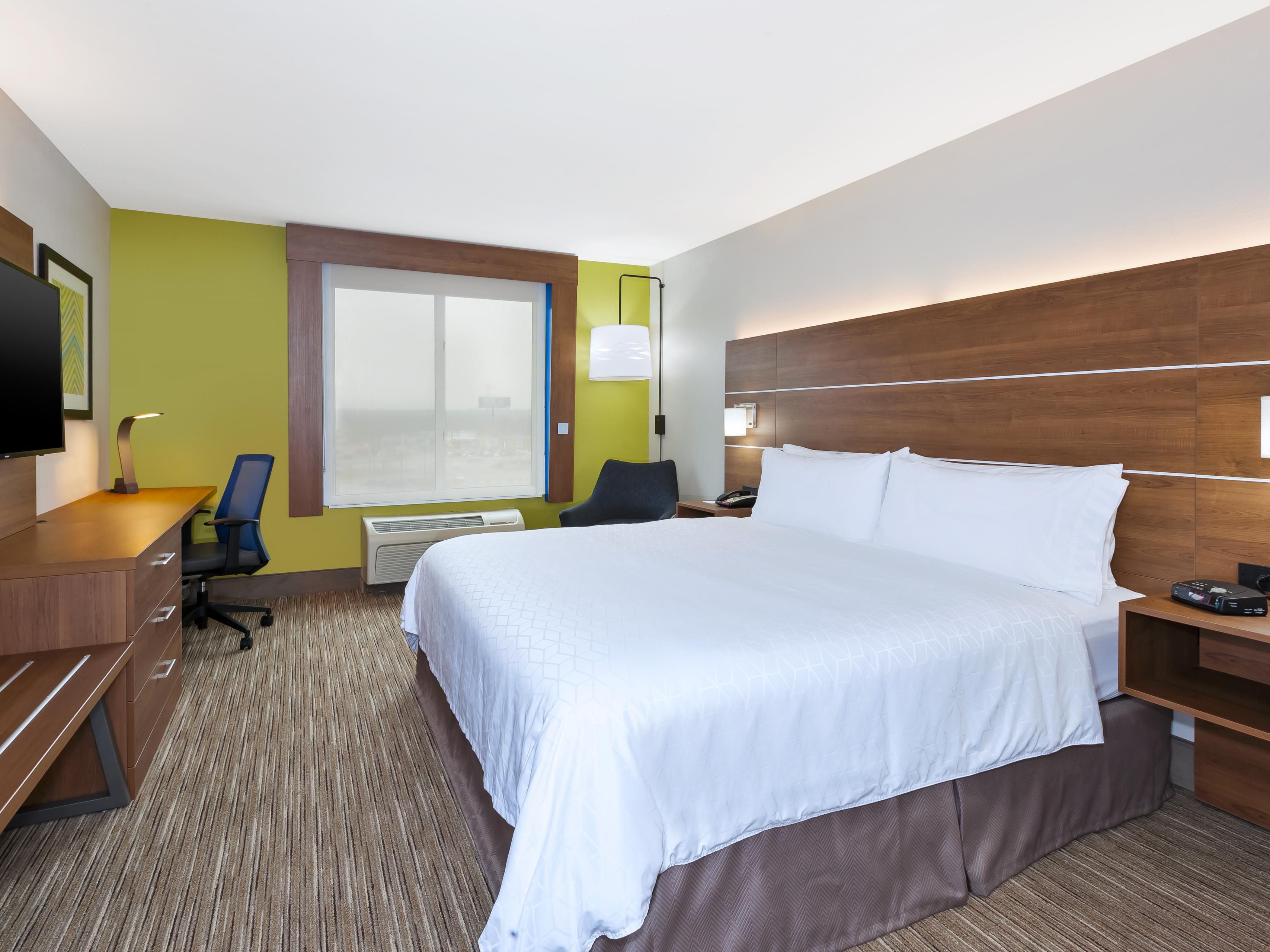 Choose comfort & convenience in our Franklin, Ohio, hotel rooms.
