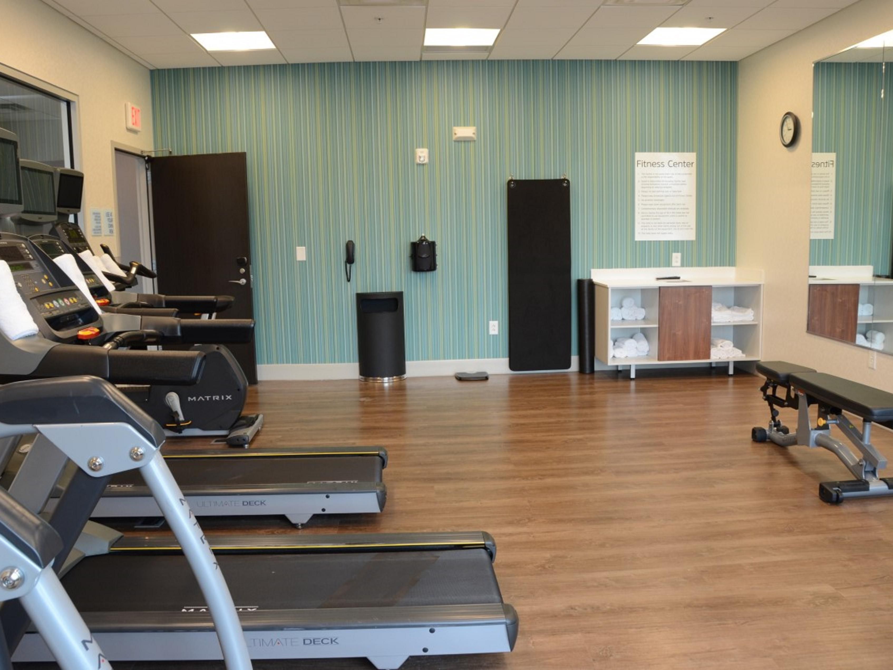 Enjoy top amenities at our Franklin hotel near CoolSprings Galleria Mall, like a hearty complimentary breakfast buffet every morning. Get energized in our Fitness Center and take a relaxing dip in our outdoor pool. Take advantage of complimentary parking, EV charging stations, and free Wi-Fi throughout your stay. 