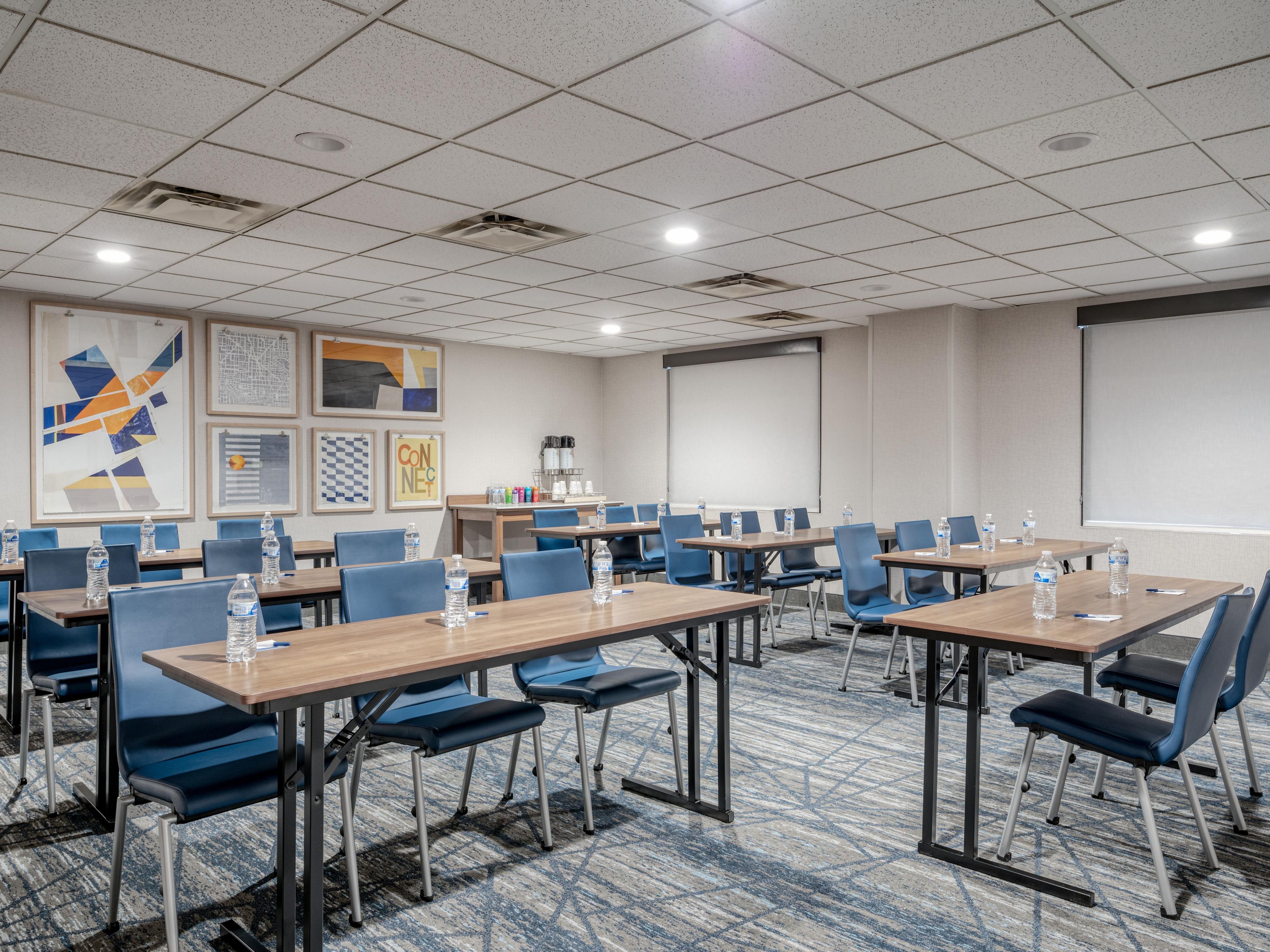 We are pleased to offer a meeting space to accommodate the boardroom or larger general sessions. Contact the hotel team today to reserve today!