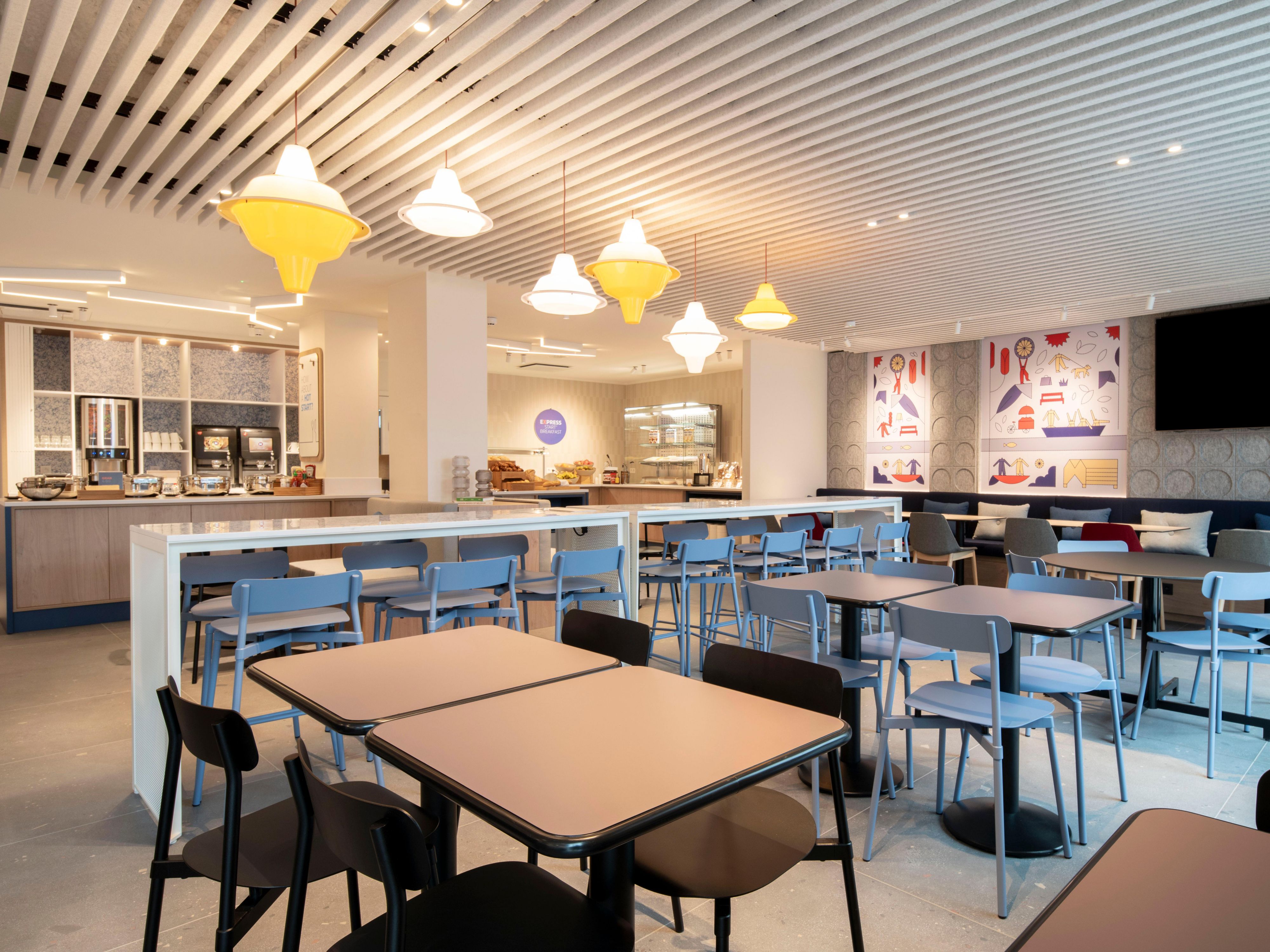 breakfast seating area