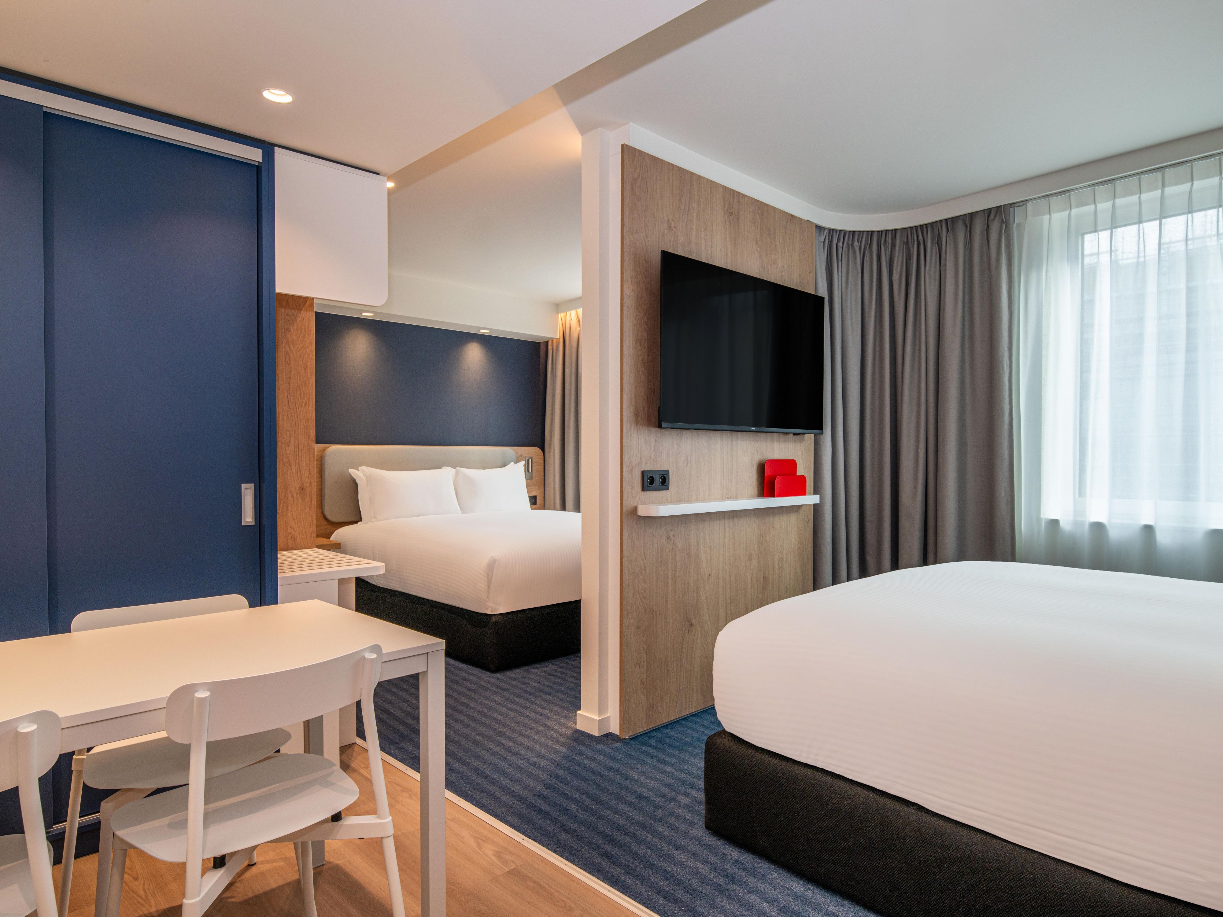 There are 13 two bedroom suites with a living area, en suite bathroom and kitchenette. Perfect for a family trip to Ghent or for when you prefer the extra space! Stay a little bit longer and unpack: There is enough storage space for a comfortable extended stay in Ghent.