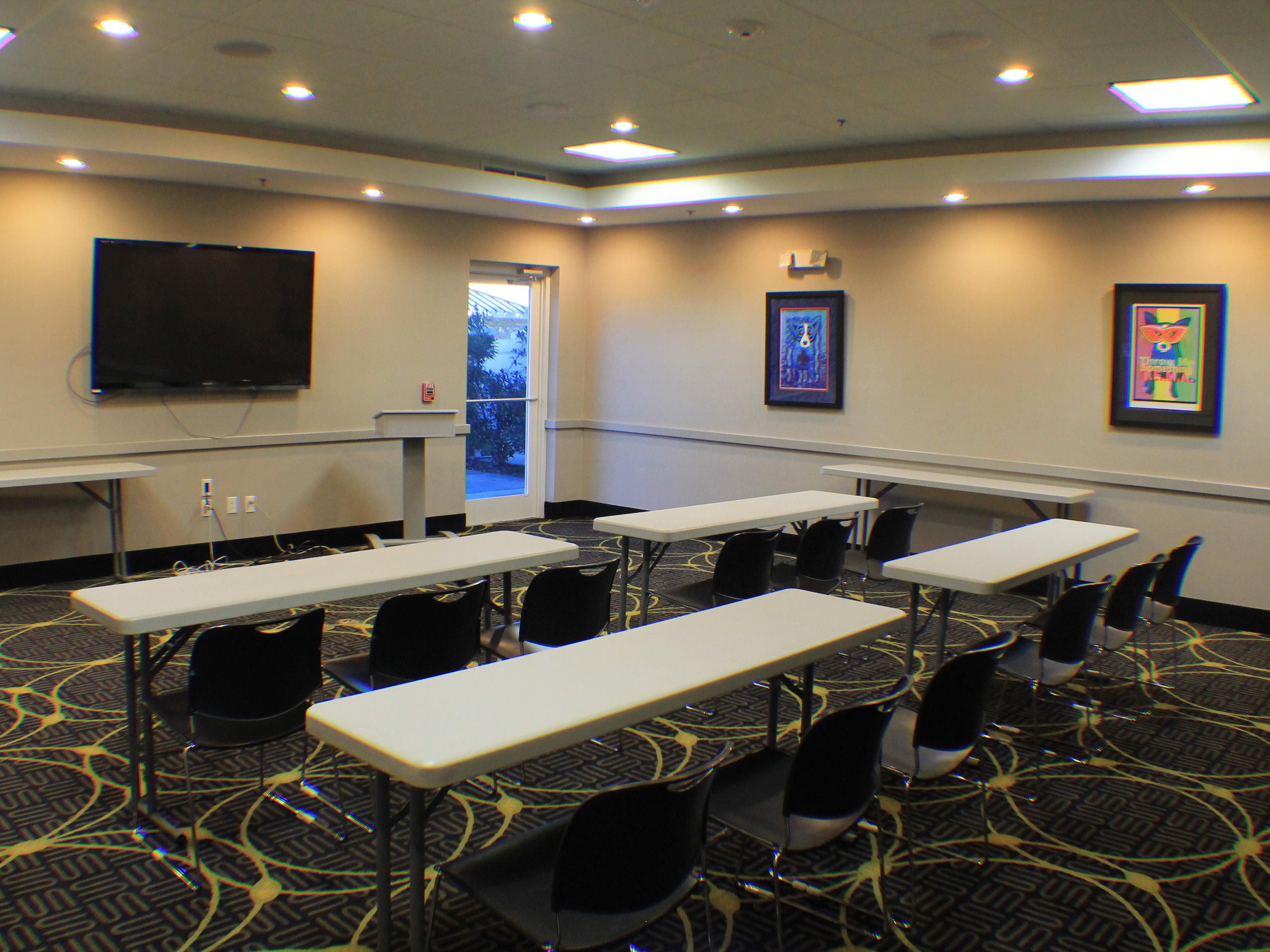 We make your meeting room planning effortless! Whether you are in need of space for a conference, staff meeting, training here in Gonzales, we have the location you're looking for. 