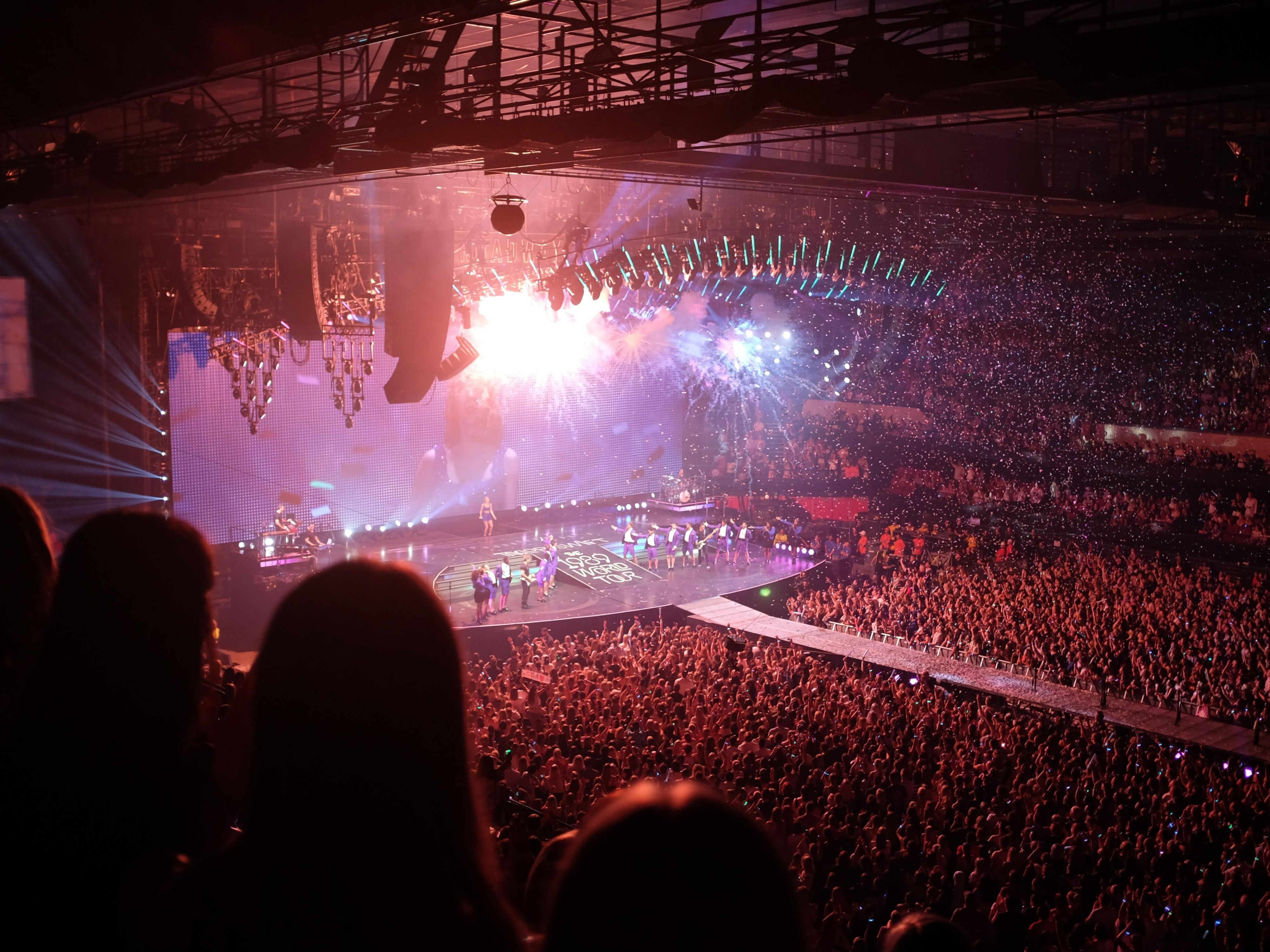 Staying at the Holiday Inn Express for a concert at the Greensboro Coliseum? It’s like having your own VIP lounge! Enjoy a comfy bed and a hot breakfast, so you can recharge after rocking out. Sleep like a star and wake up refreshed for whatever’s next!