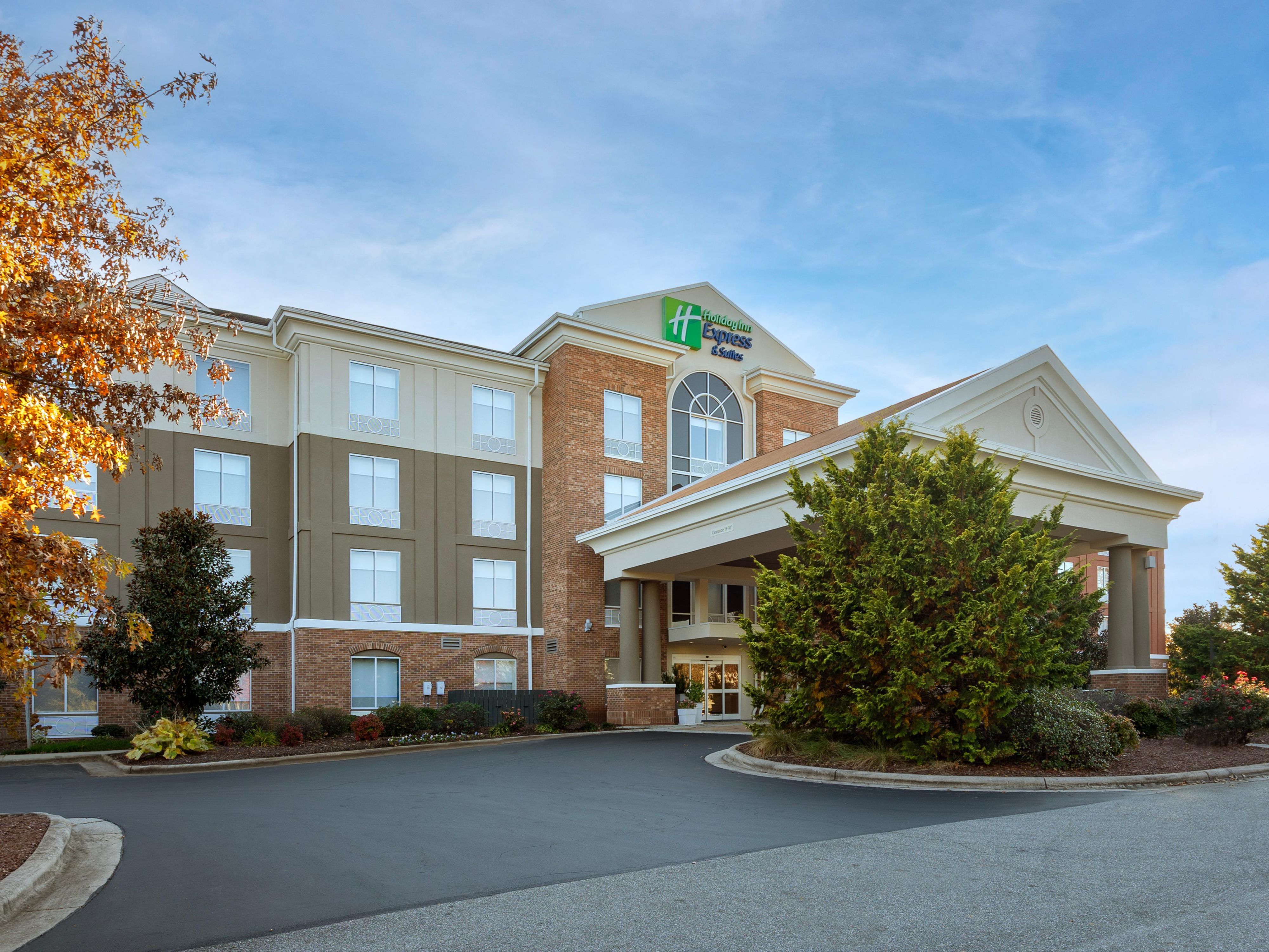 Holiday Inn Express Hotel & Suites Greensboro Airport Area