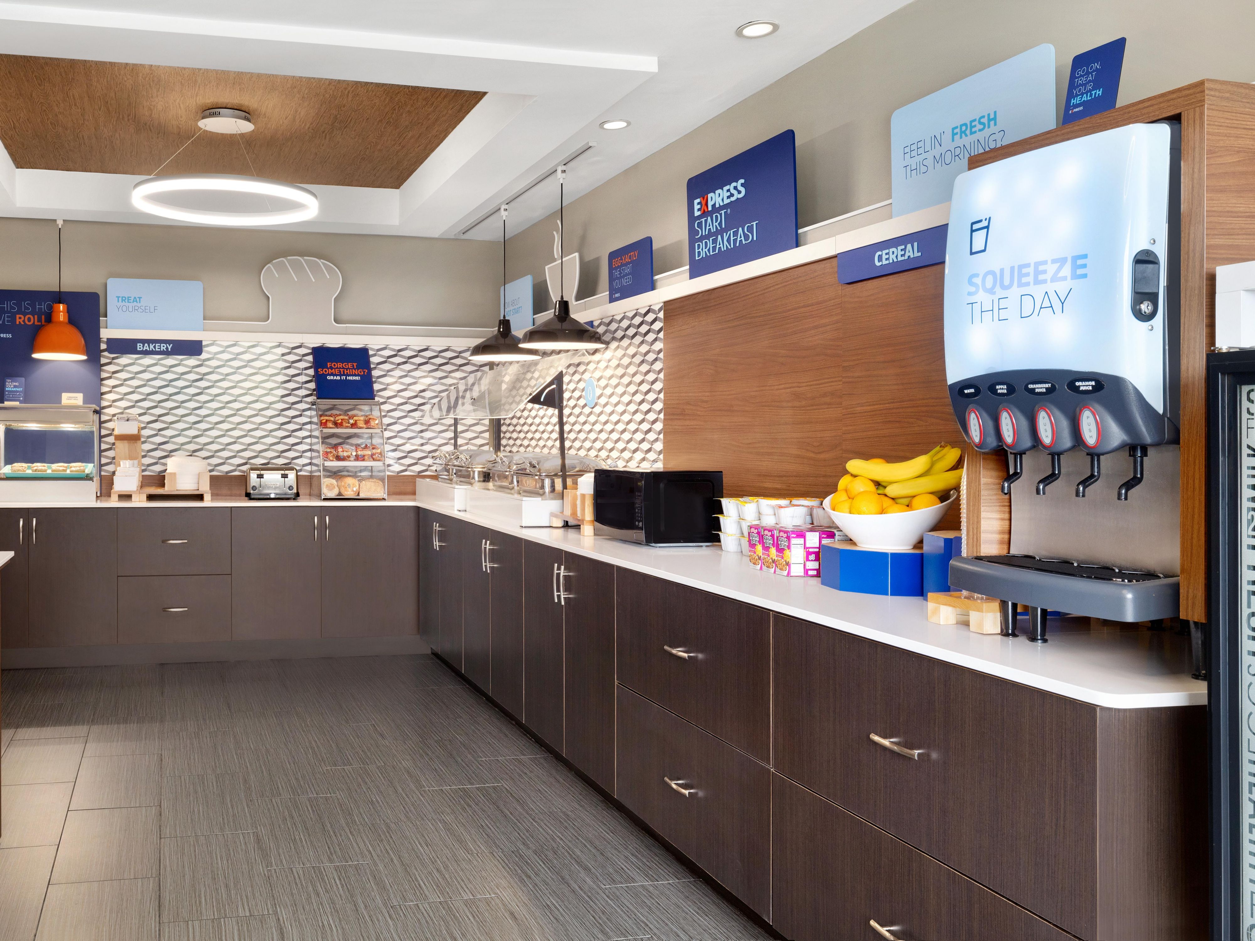 Fuel your day of adventure with our free Express Start® Breakfast buffet, featuring hot and cold favorites. Savor classics like eggs and bacon, pancakes, and our signature cinnamon rolls. Enjoy cereal, fruit, and yogurt with fresh coffee. Breakfast is served daily from 6:30am to 9:30am.