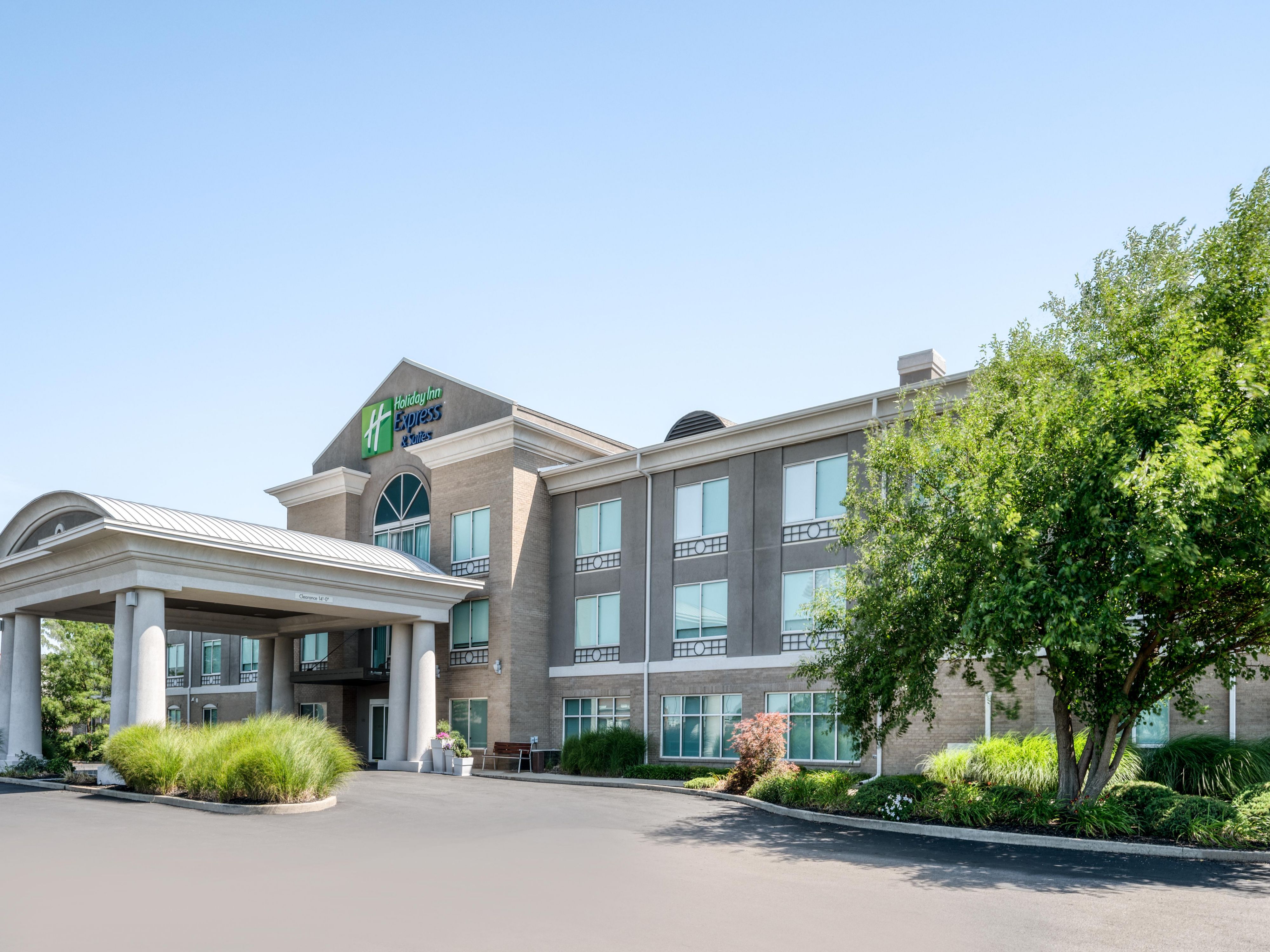 Welcome to Holiday Inn Express & Suites Greenwood IN