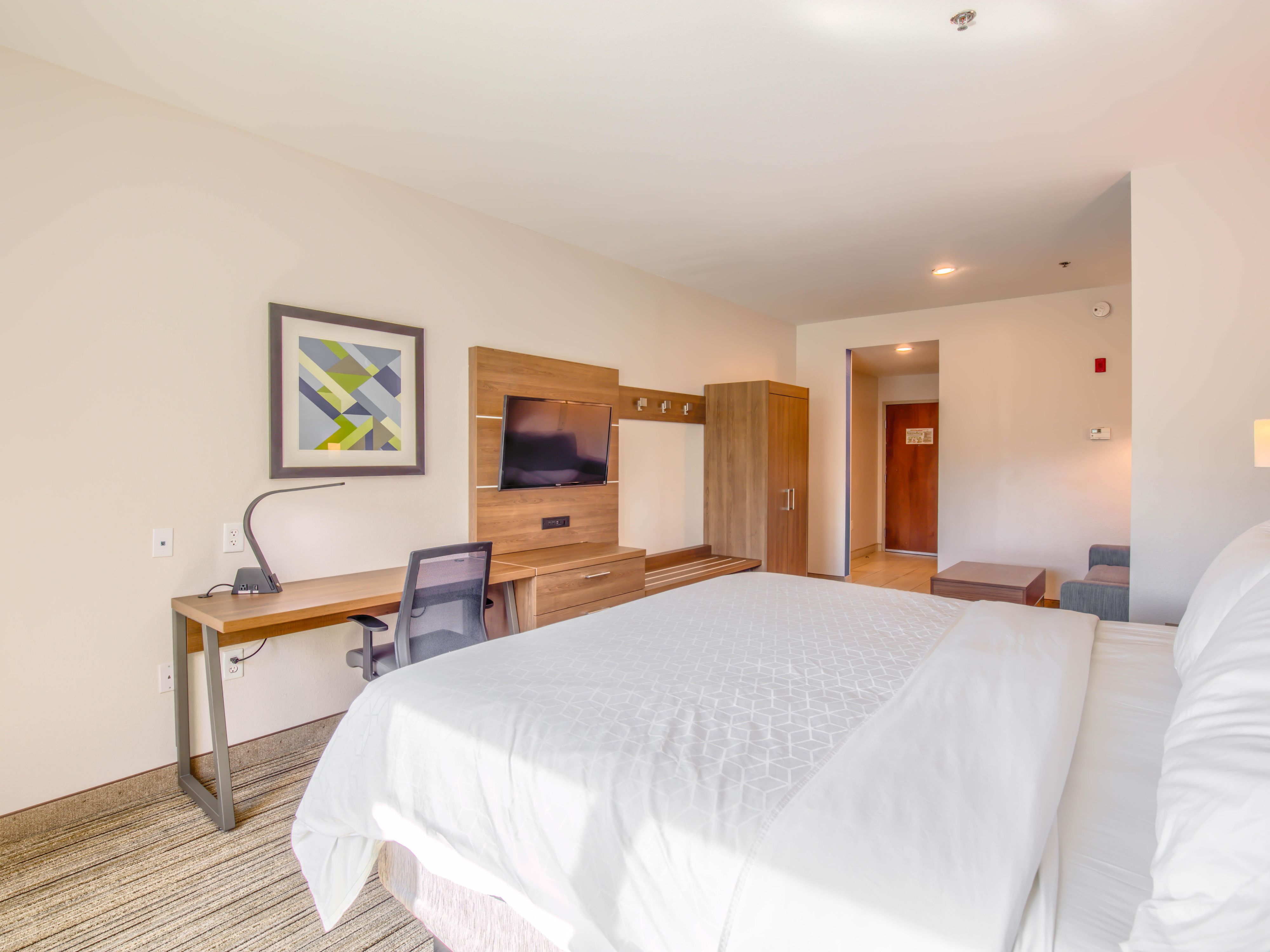 Holiday Inn Express Gulf Shores King Room