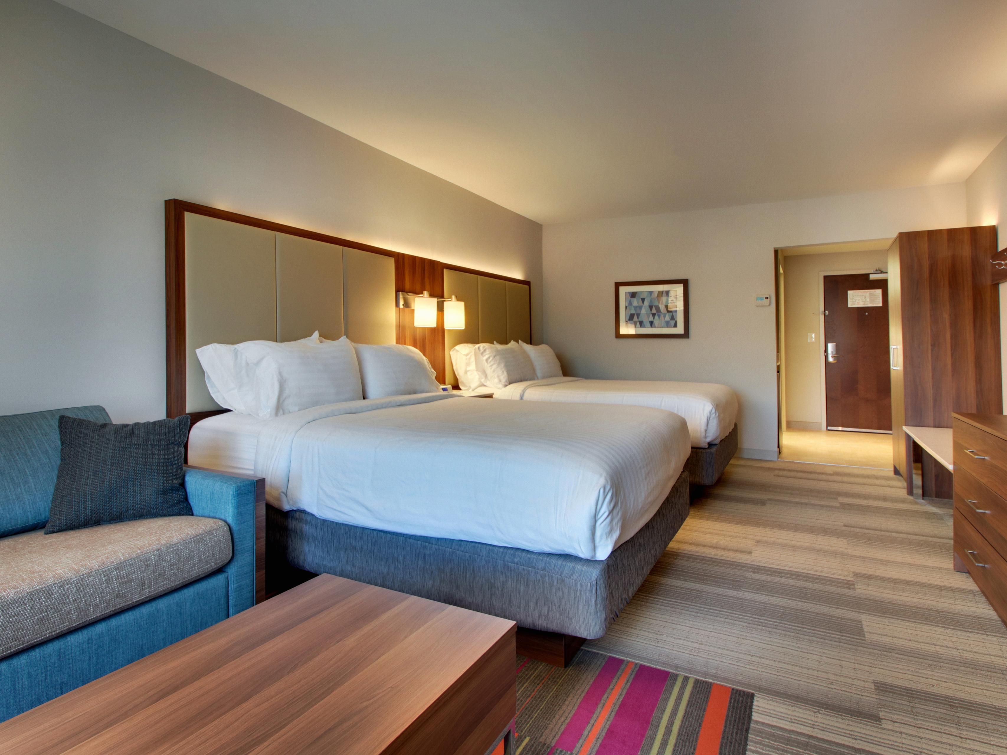 Two queen guestroom with sofa