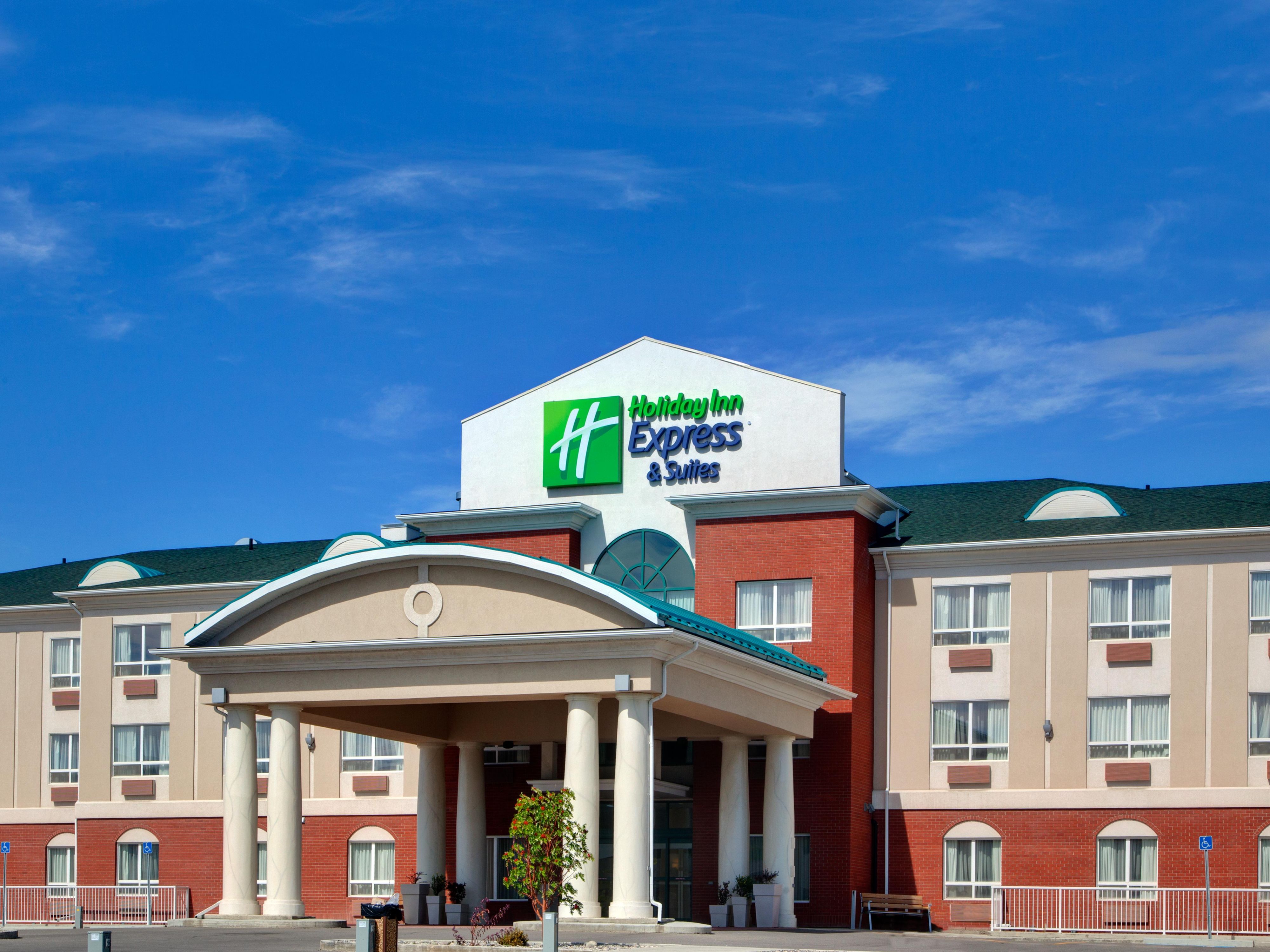 Holiday Inn EXpress & Suites Hinton Summer Sky