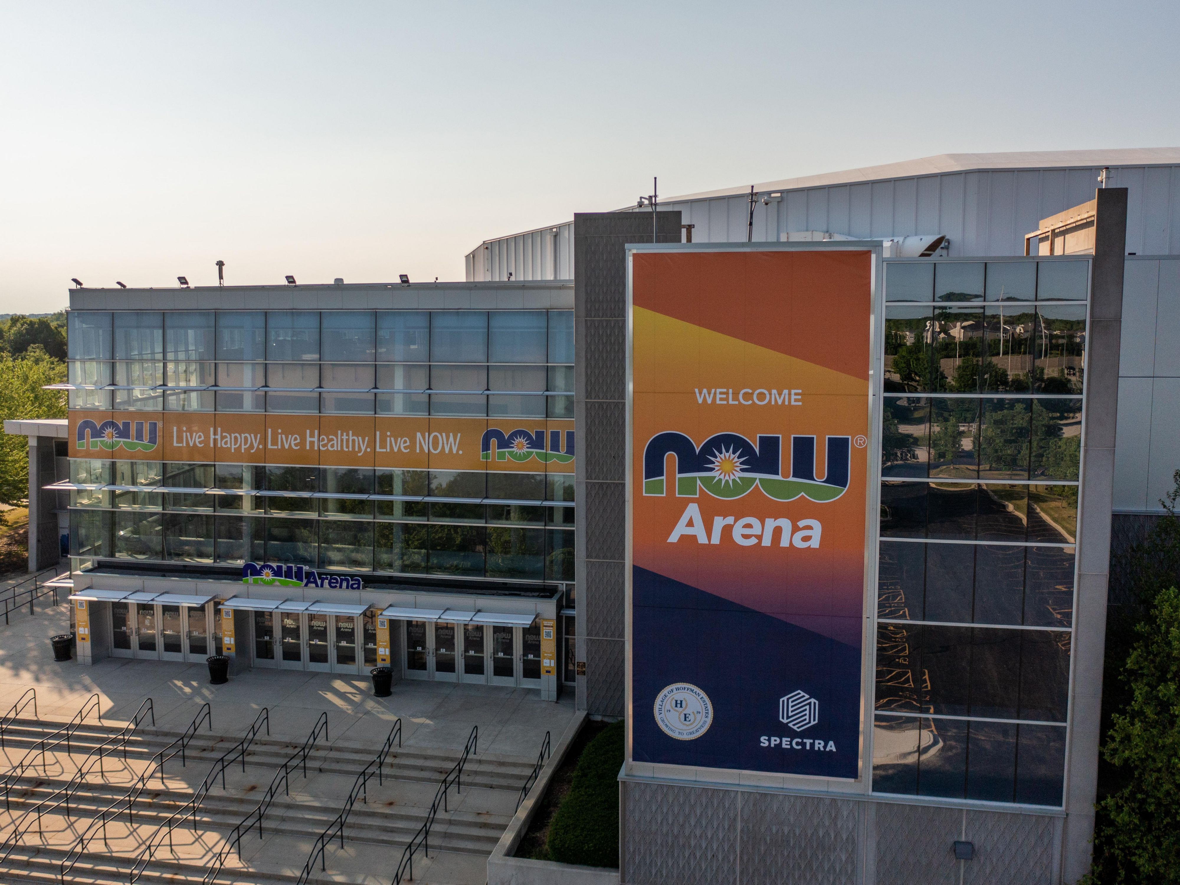 Near entertainment and dining, our hotel is your gateway to adventure in Hoffman Estates! Enjoy drive-in movies, concerts, and more at the NOW Arena. Experience live entertainment at Hideaway Brew Garden. Dine on the beautiful patio at Saddle Room, shop at Cabela's Outfitter, and enjoy family fun at Pinstripes and Main Event.  