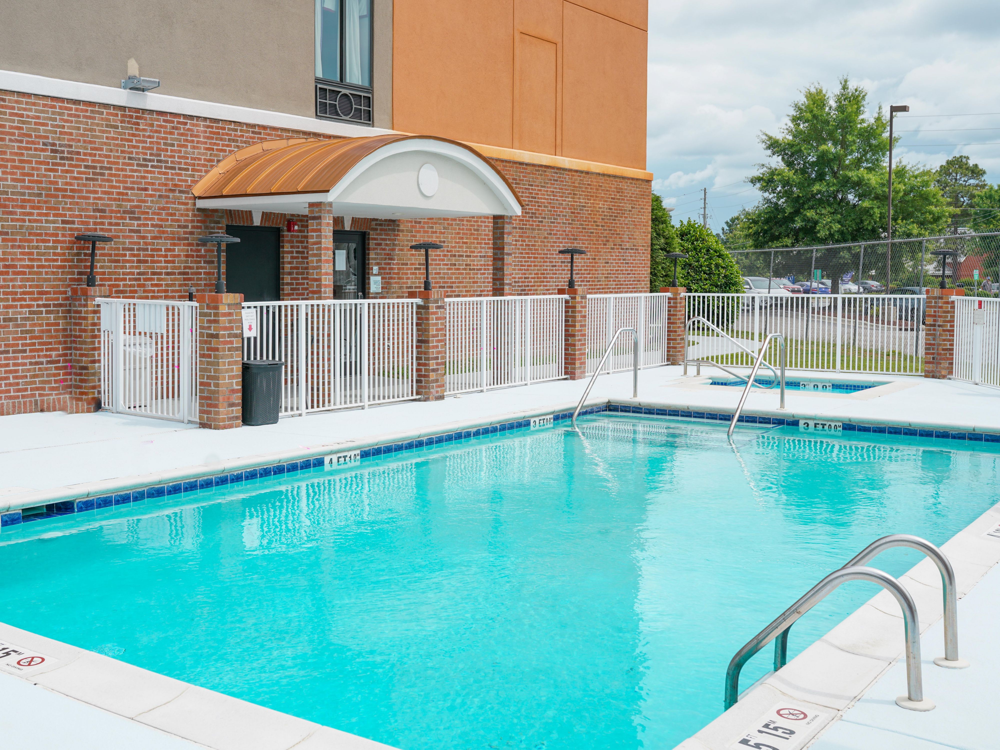 Our seasonal outdoor pool is open from mid-May to mid-September for fun in the sun! Whether you like to swim laps, relax in a poolside lounger, make a splash, or unwind with a leisurely evening dip, our pool and whirlpool offer the perfect spot for fun and relaxation during your stay.