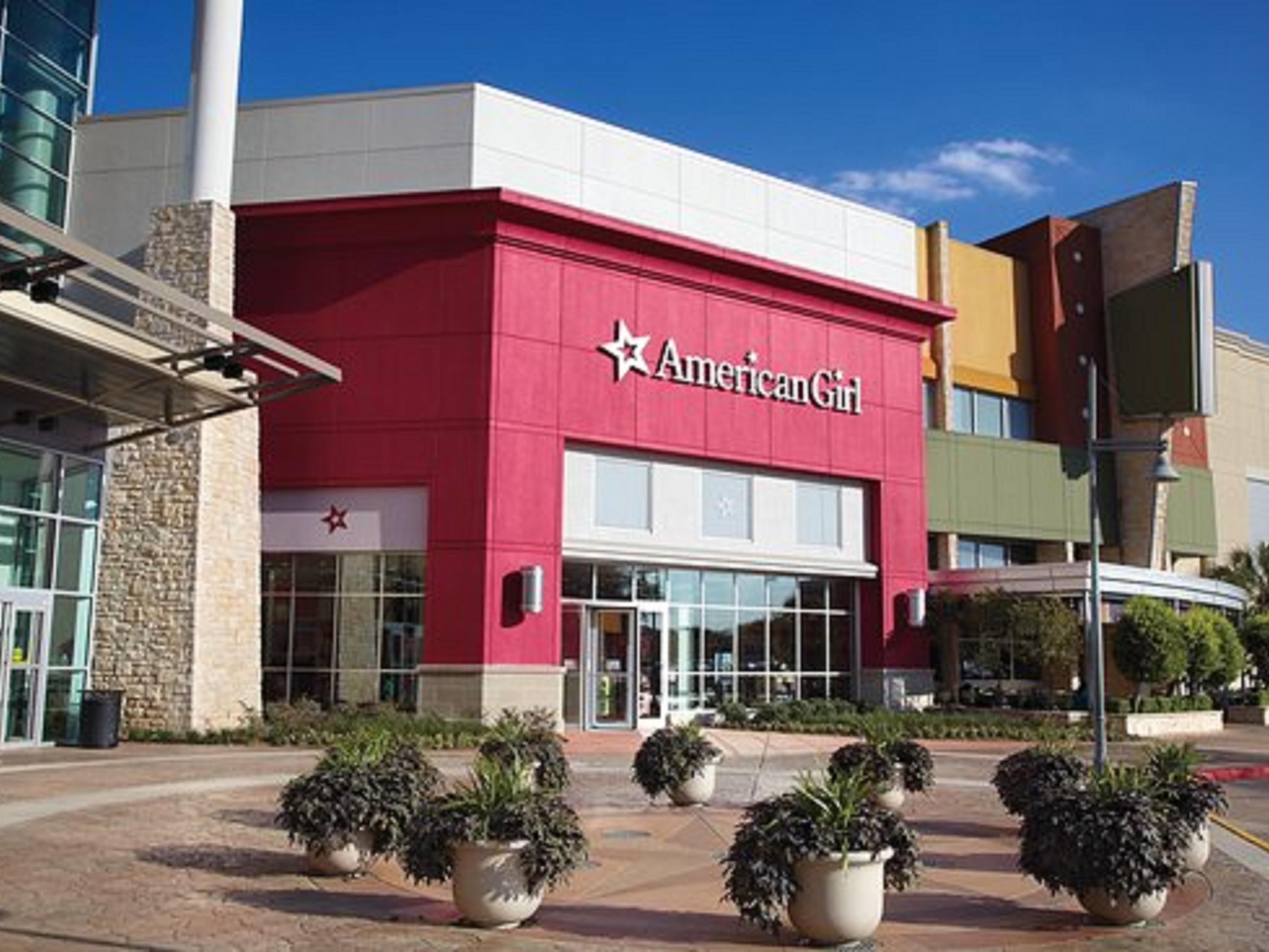 Celebrate what it means to be an American Girl with fun forever memories at Holiday Inn Express Memorial City Centre Hotel. There are many seasonal activities for guests to experience at the American Girl Doll store located at the Memorial City Mall just 1 mile away from the hotel. Treat your special girl while creating memories to last forever!