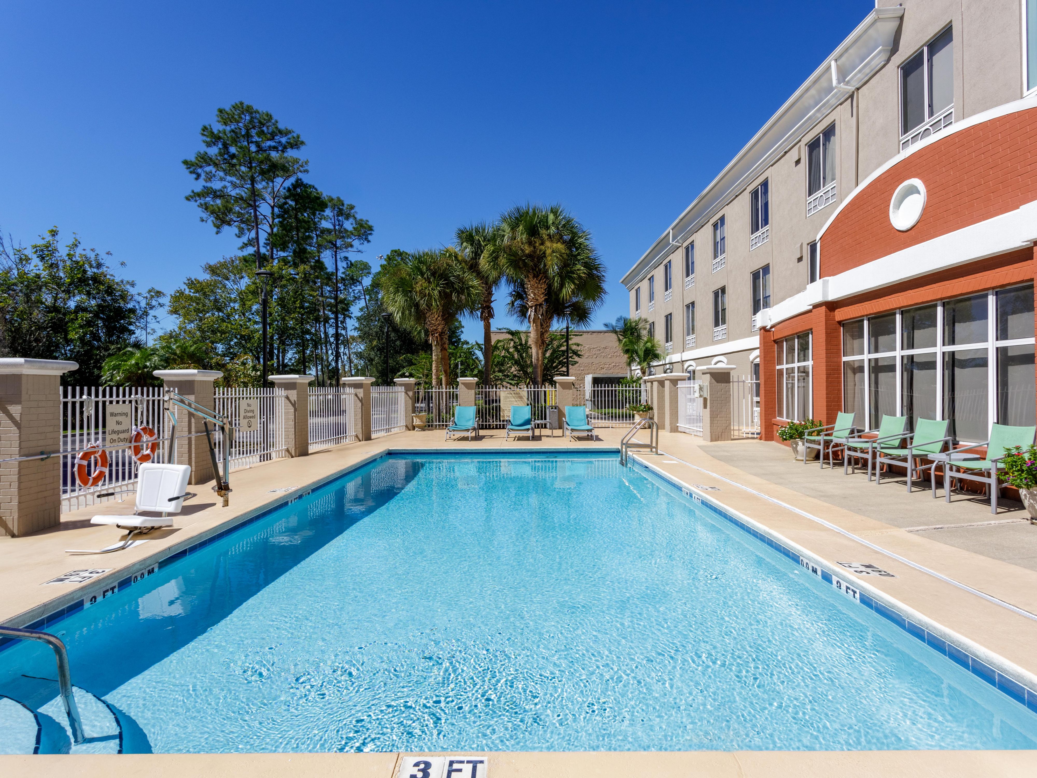 Outdoor Swimming Pool