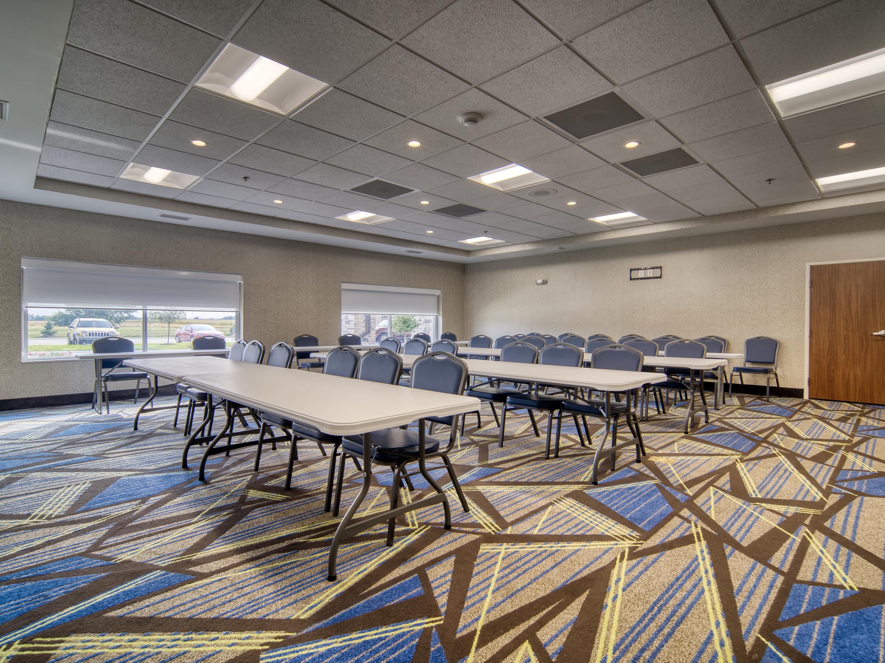 Are you a business leader looking to hold your next team event?  Look no further than our Sycamore Room!  This space holds up to 50 people (standing room only) or 40 People with table and chairs.  
