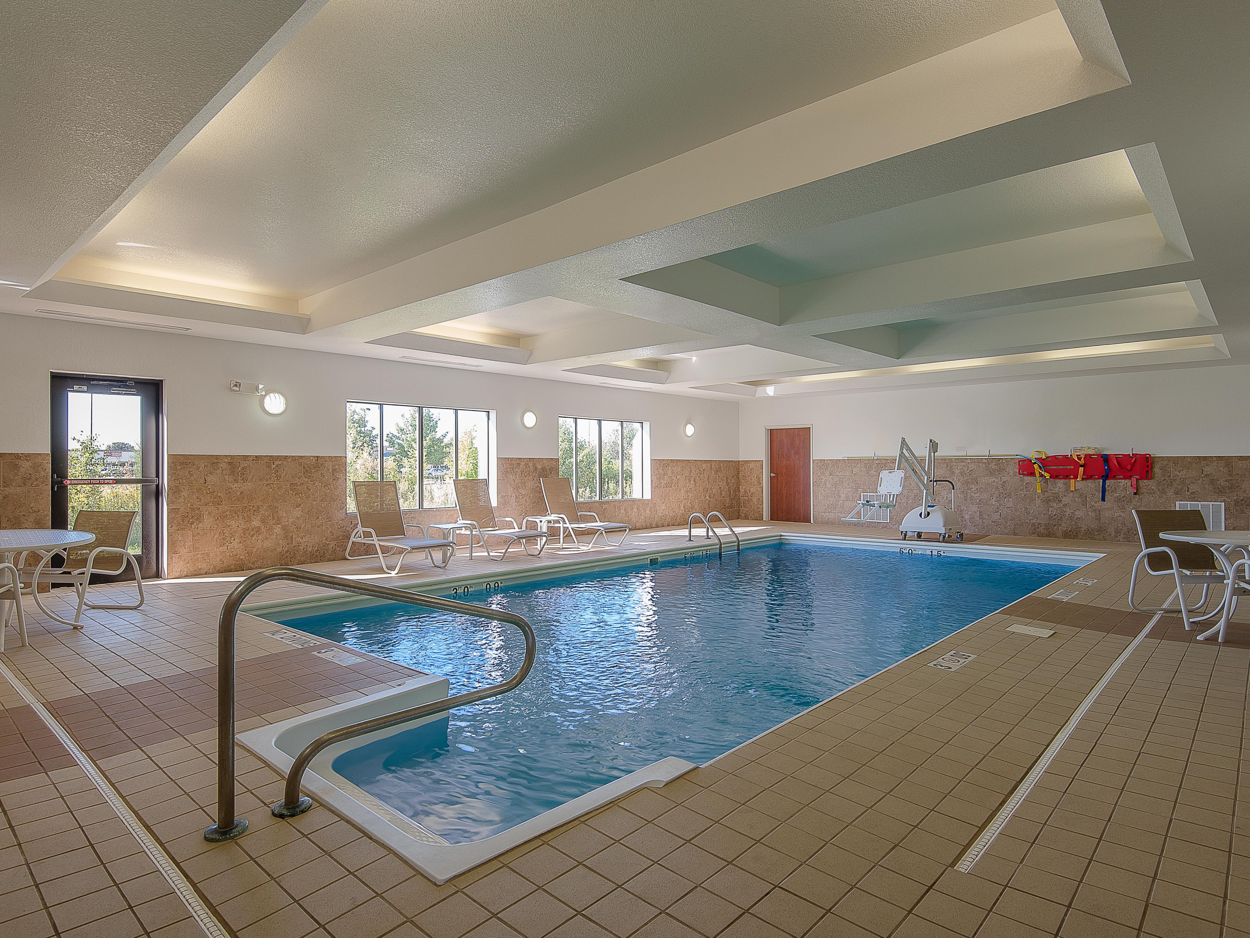 No matter the season, you will enjoy our heated indoor swimming pool. Bring the family for a get away. Book your room today!