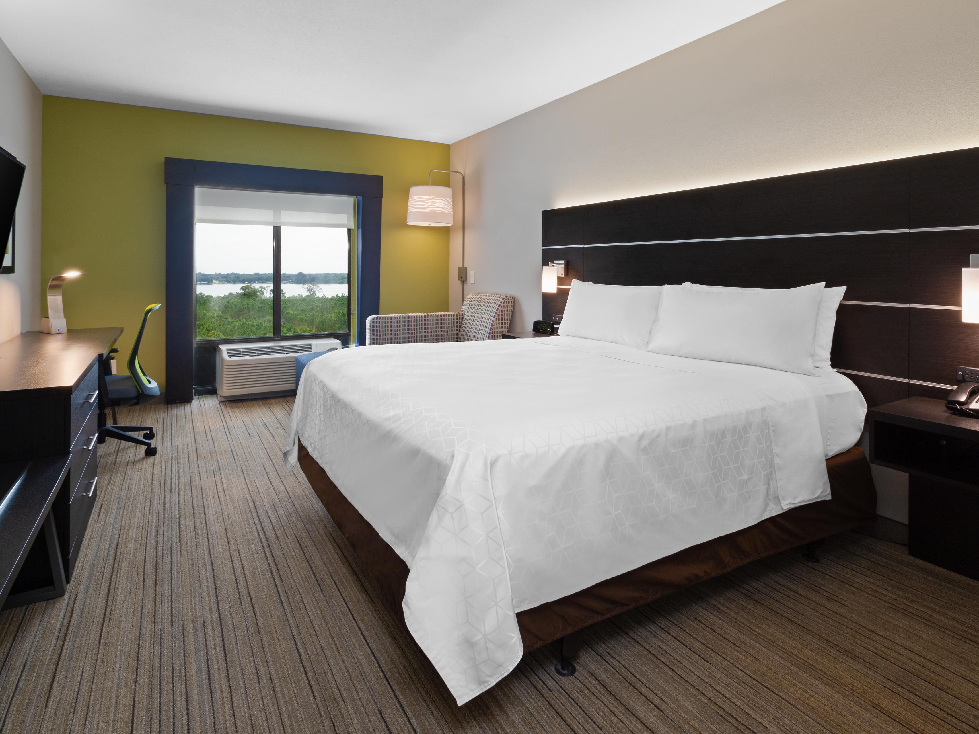 Tranquil space with a cozy feel!