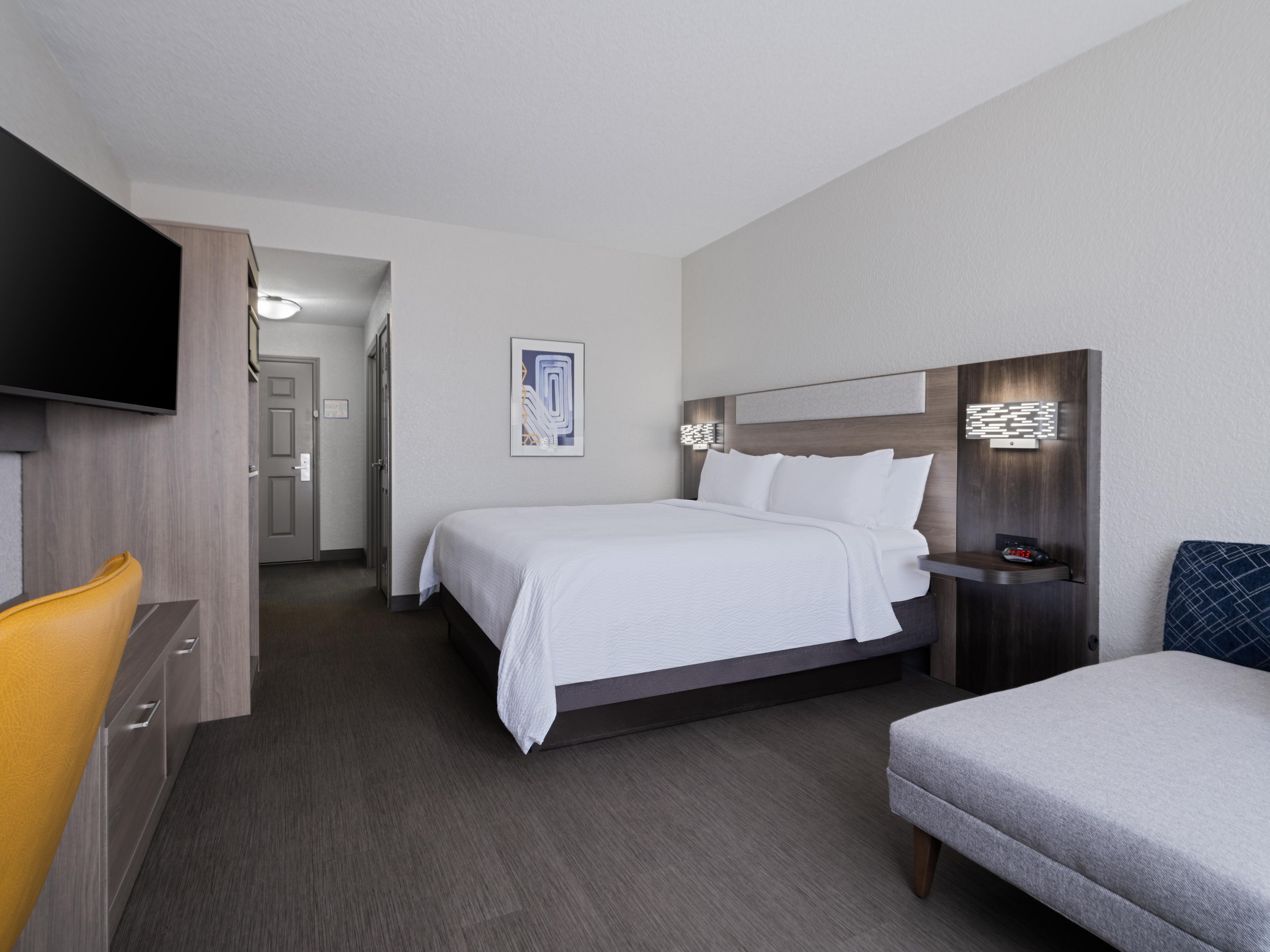 Wake up, start your day and explore your destination!