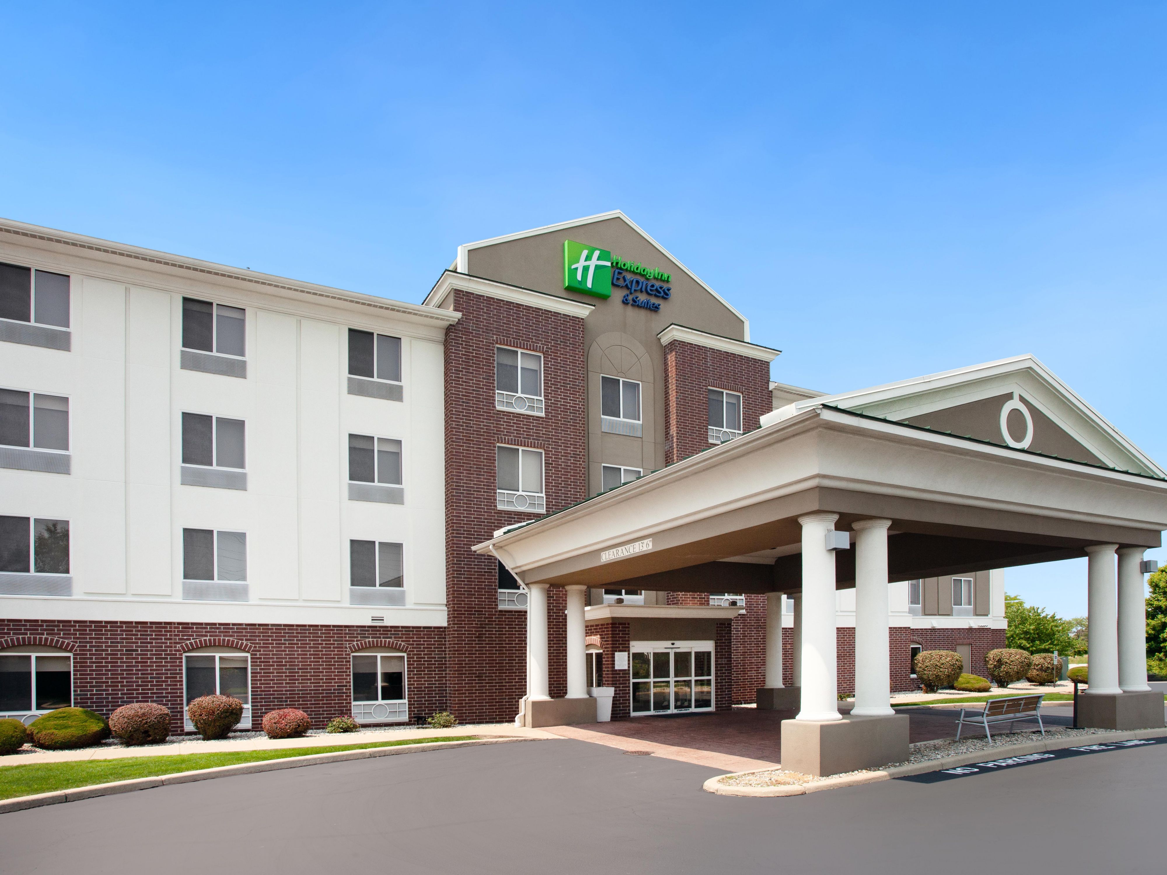 Welcome to the Holiday Inn Express in Lansing, IL