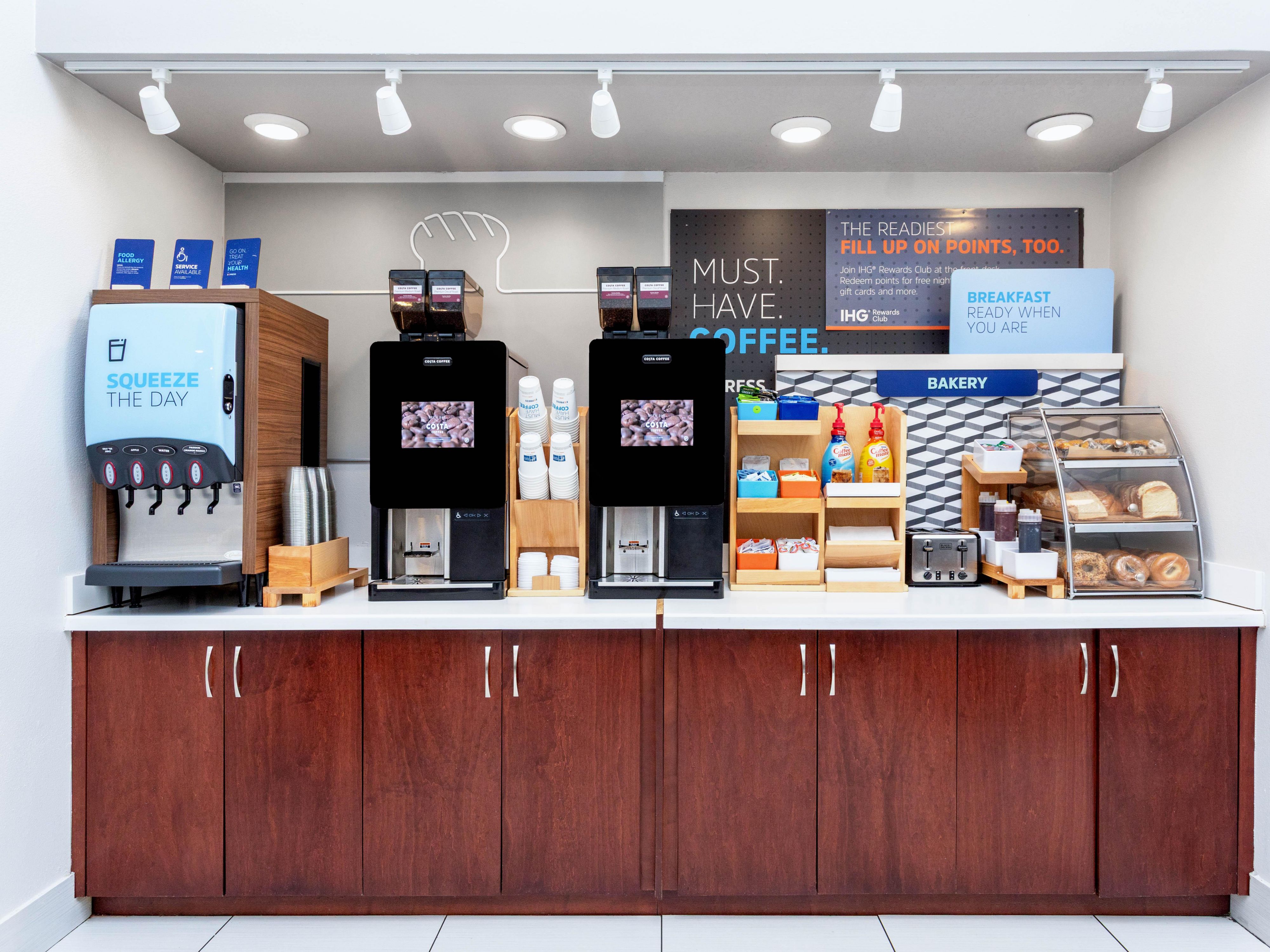 Wake up to a complimentary Express Start Breakfast featuring eggs, bacon, fluffy omelets, and our famous cinnamon rolls. Perfect for fueling adventures in Lantana, our hot buffet and grab-and-go options make morning routines effortless.