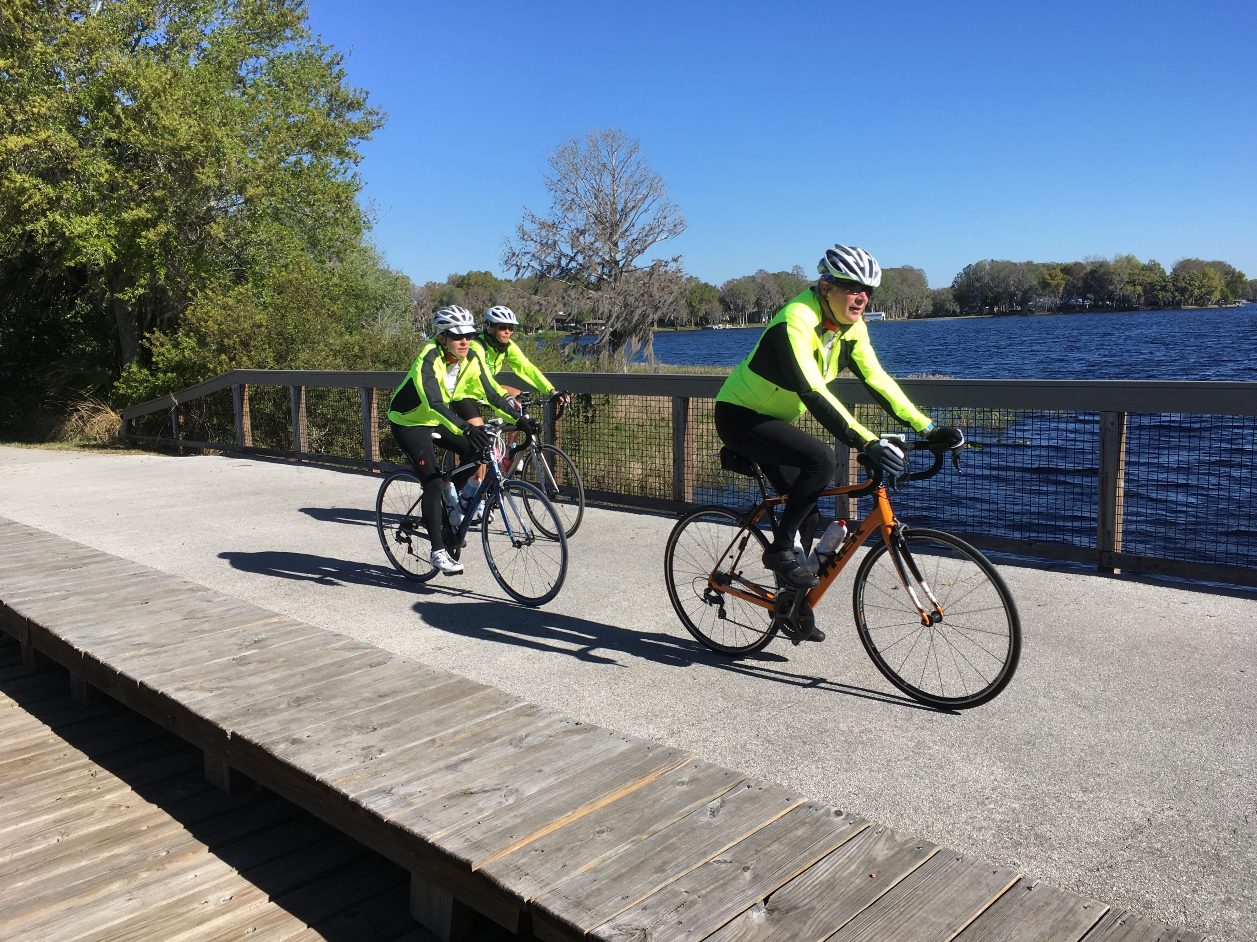 Pedal through Citrus County’s scenic landscapes. Enjoy the paved Withlacoochee State Trail, peaceful forest routes, and gentle rolling terrain. From casual rides to longer journeys, there’s a trail here for every cycling enthusiast.