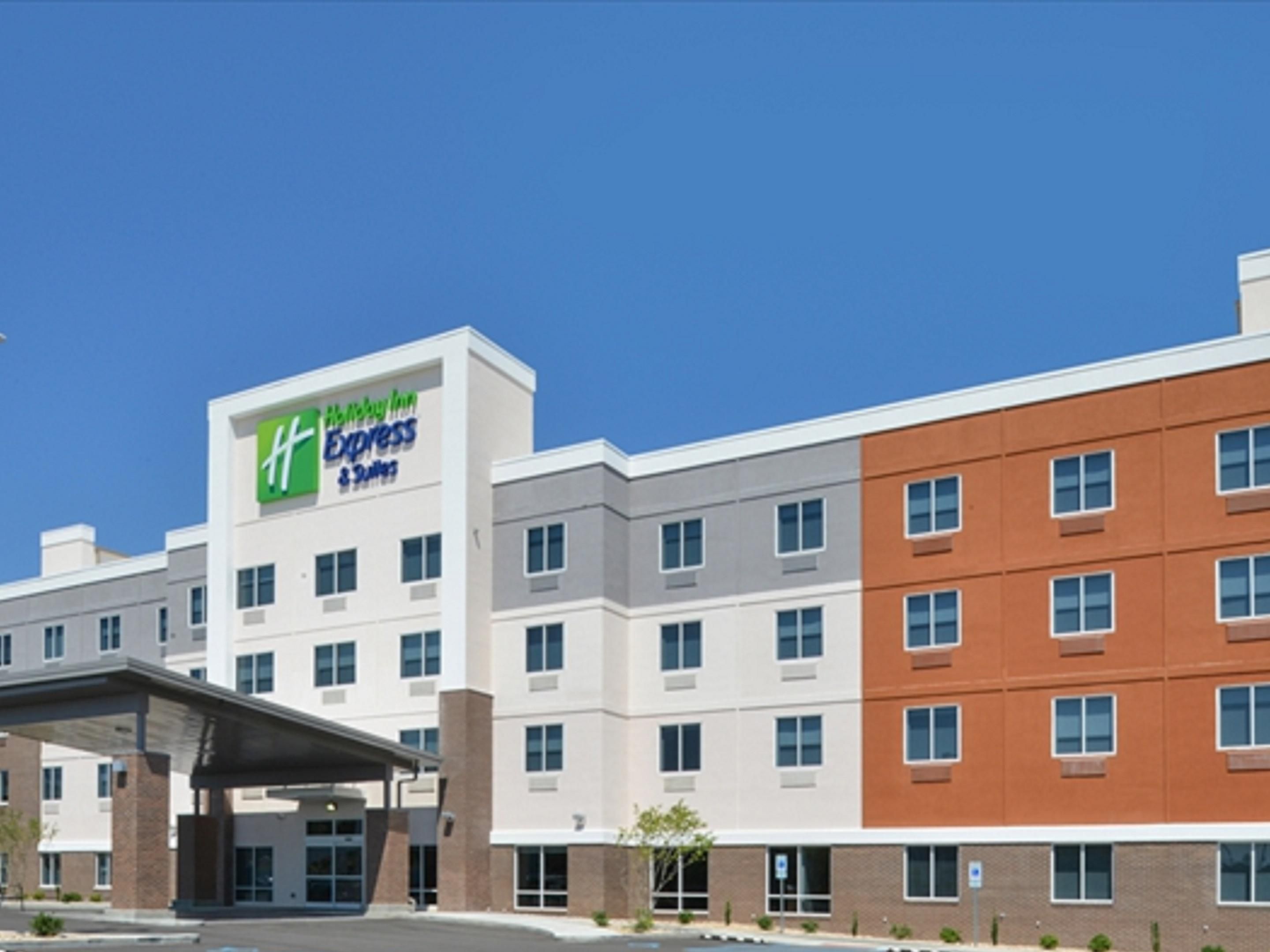 Holiday Inn Express and Suites near University of Kentucky