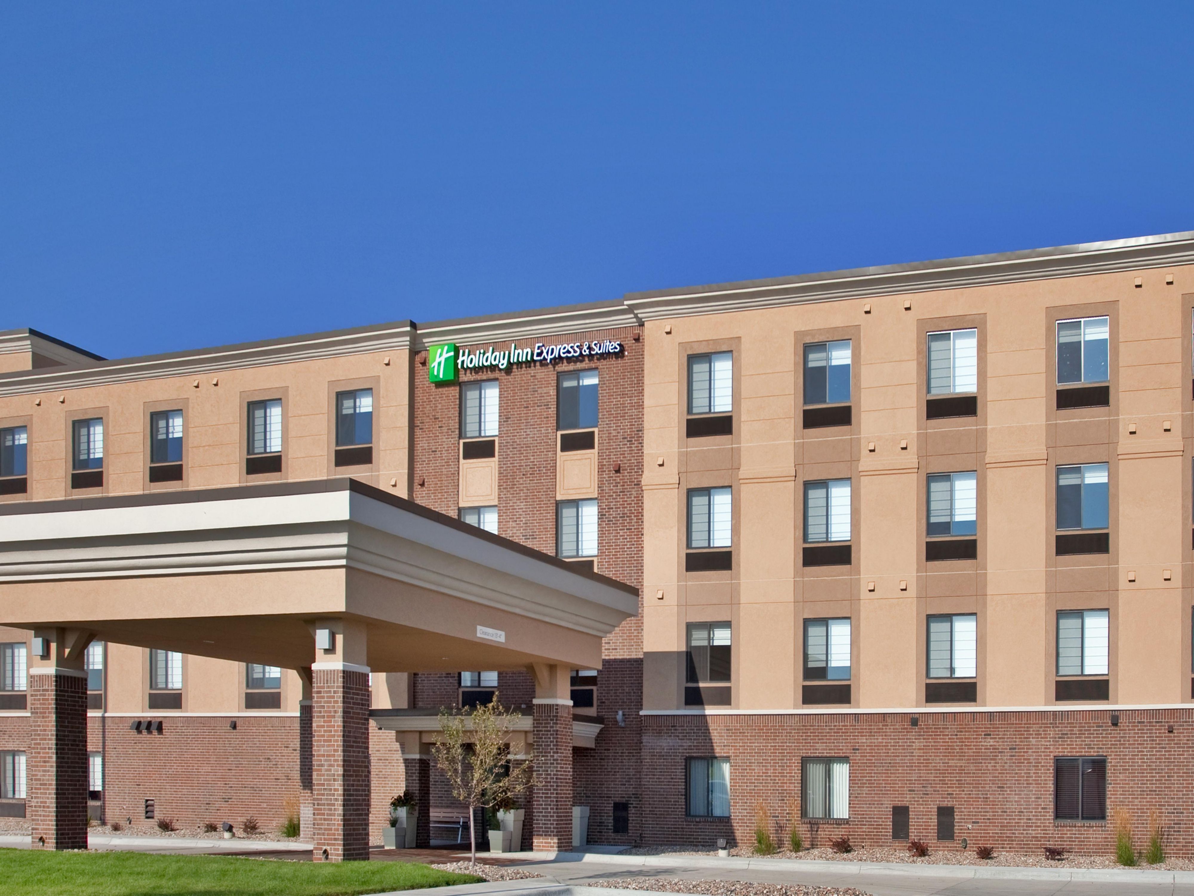 Whether you start your morning with an invigorating swim or unwind with a soothing soak after a long day, our heated indoor pool offers the perfect retreat. Thoughtfully designed to promote both physical rejuvenation and mental relaxation, our facilities provide a calming escape where you can recharge and refresh throughout your stay.