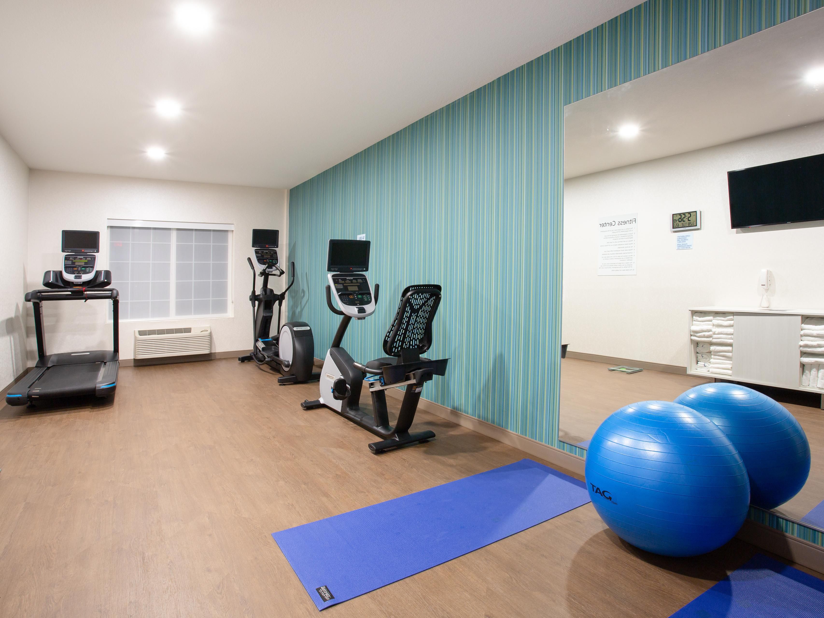 Stay active and energized in our fully equipped Fitness Center, open daily from 8:00 AM – 10:00 PM. Whether you prefer a cardio workout or a strength-building session with free weights, our facility features everything you need for a satisfying workout.