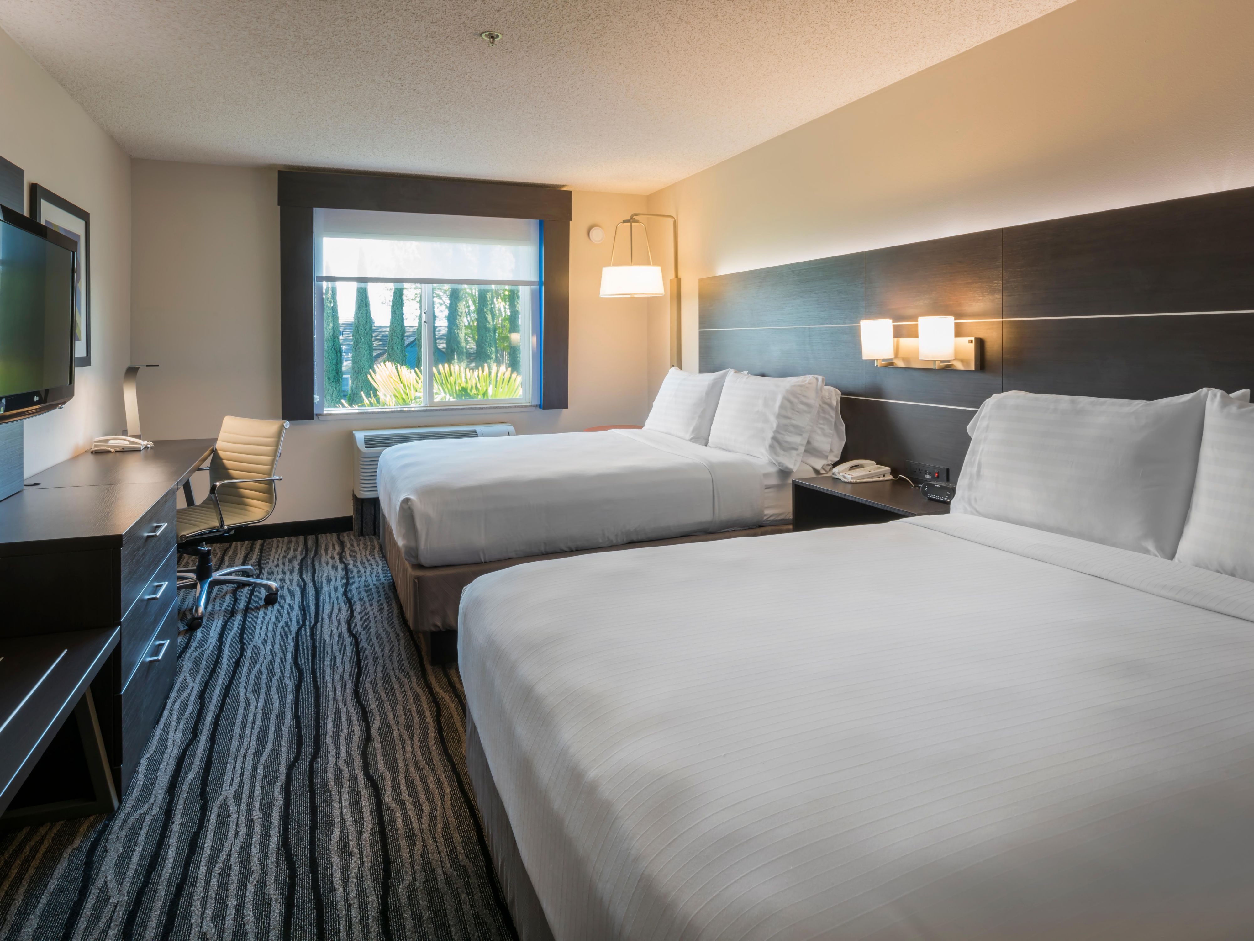 Livermore CA Queen Bed Guest Room perfect for families