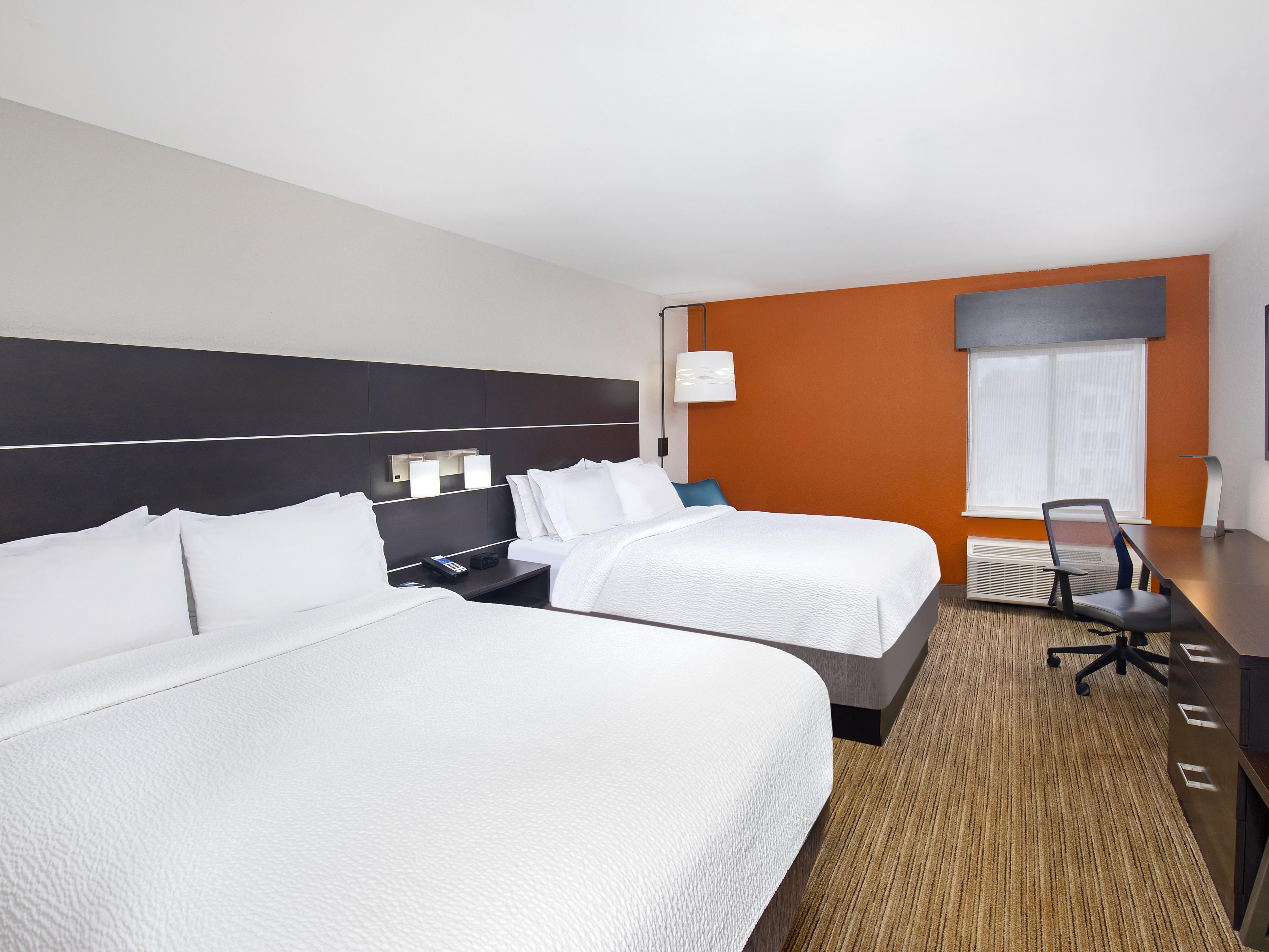 Our rooms and suites are designed to give you and your crew extra room to spread out and get comfortable. From spacious beds to generous workspaces, there’s room for all your favorite activities at our Locust Grove hotel.  