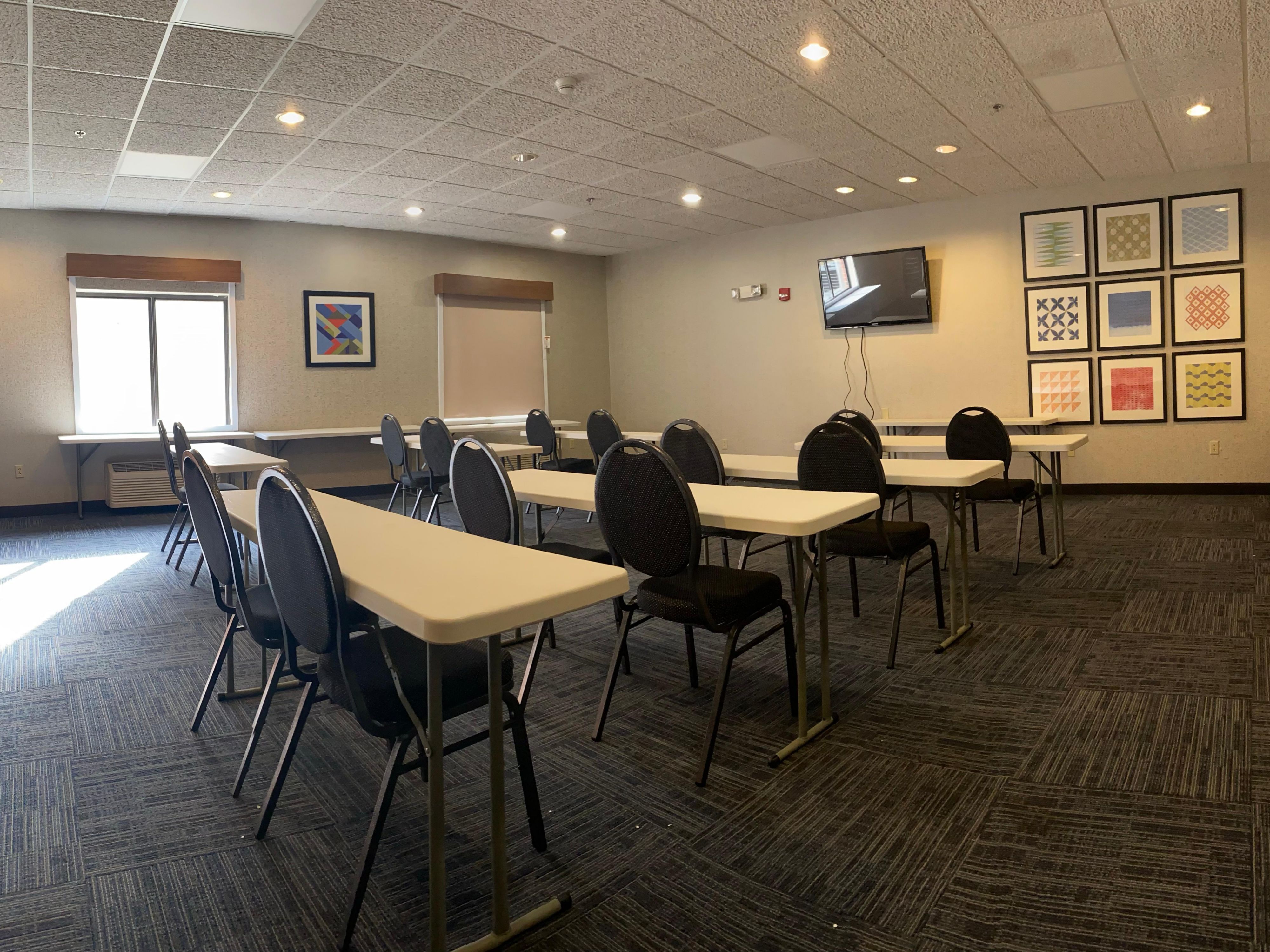 We offer a meeting space that can be used for any special event. Meetings, Depositions, Training classes, Baby/Wedding showers, Family Reunions, Graduations, etc. Schedule a time to check it out today!