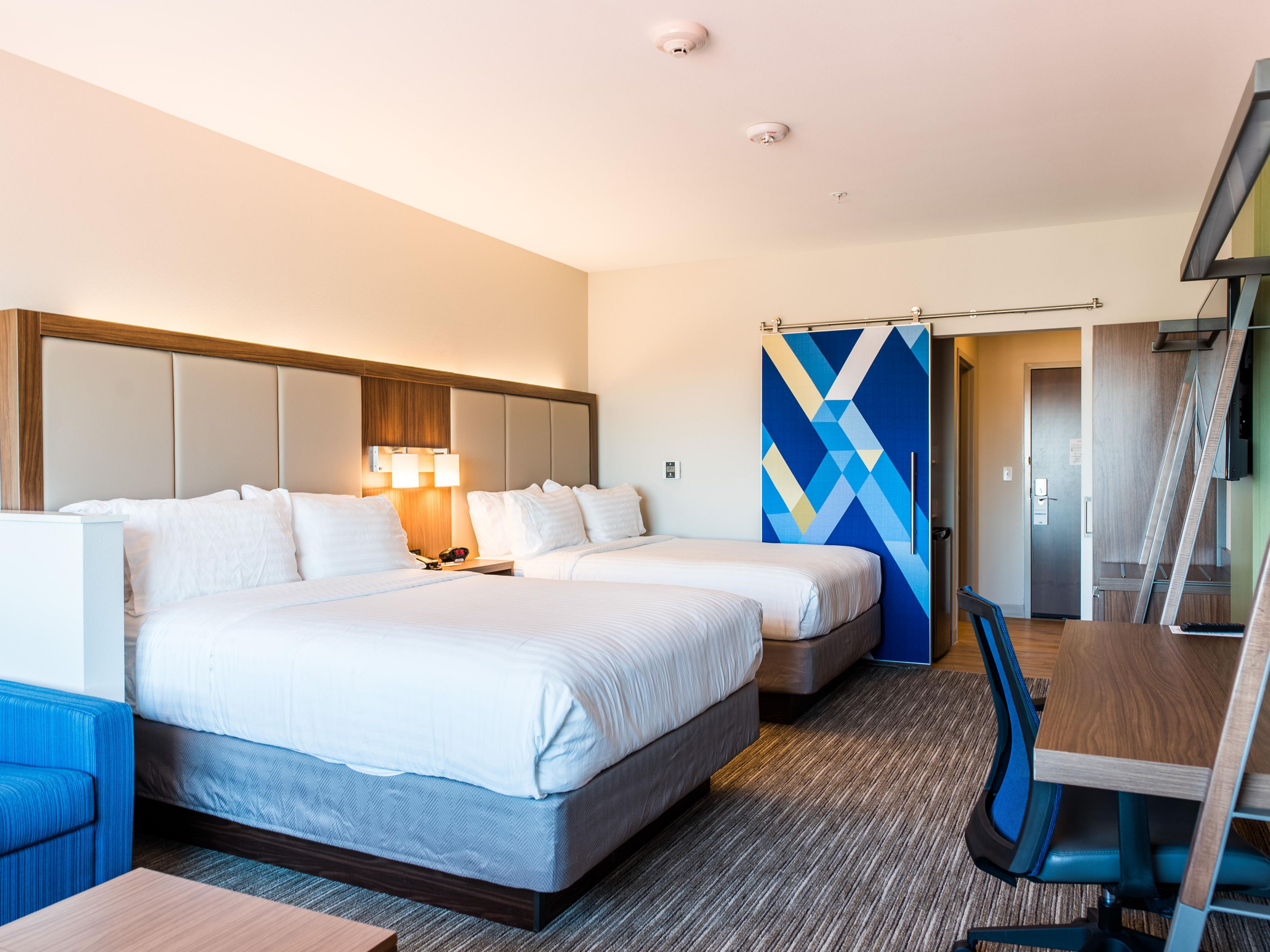 Two Queen Suite with Queen Size pull-out sofa