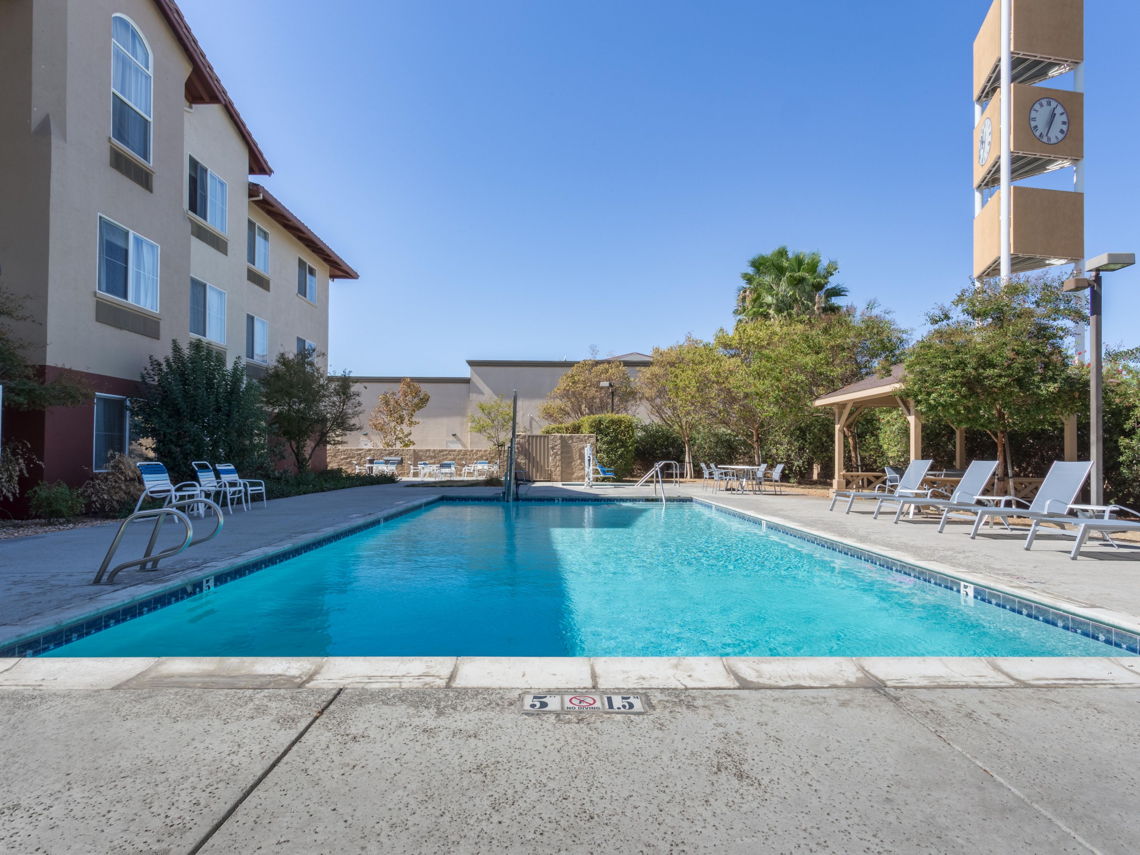 We are just minutes away from the Big Leagues Dream sports complex. Families love our large outdoor pool area and our large buffet breakfast.