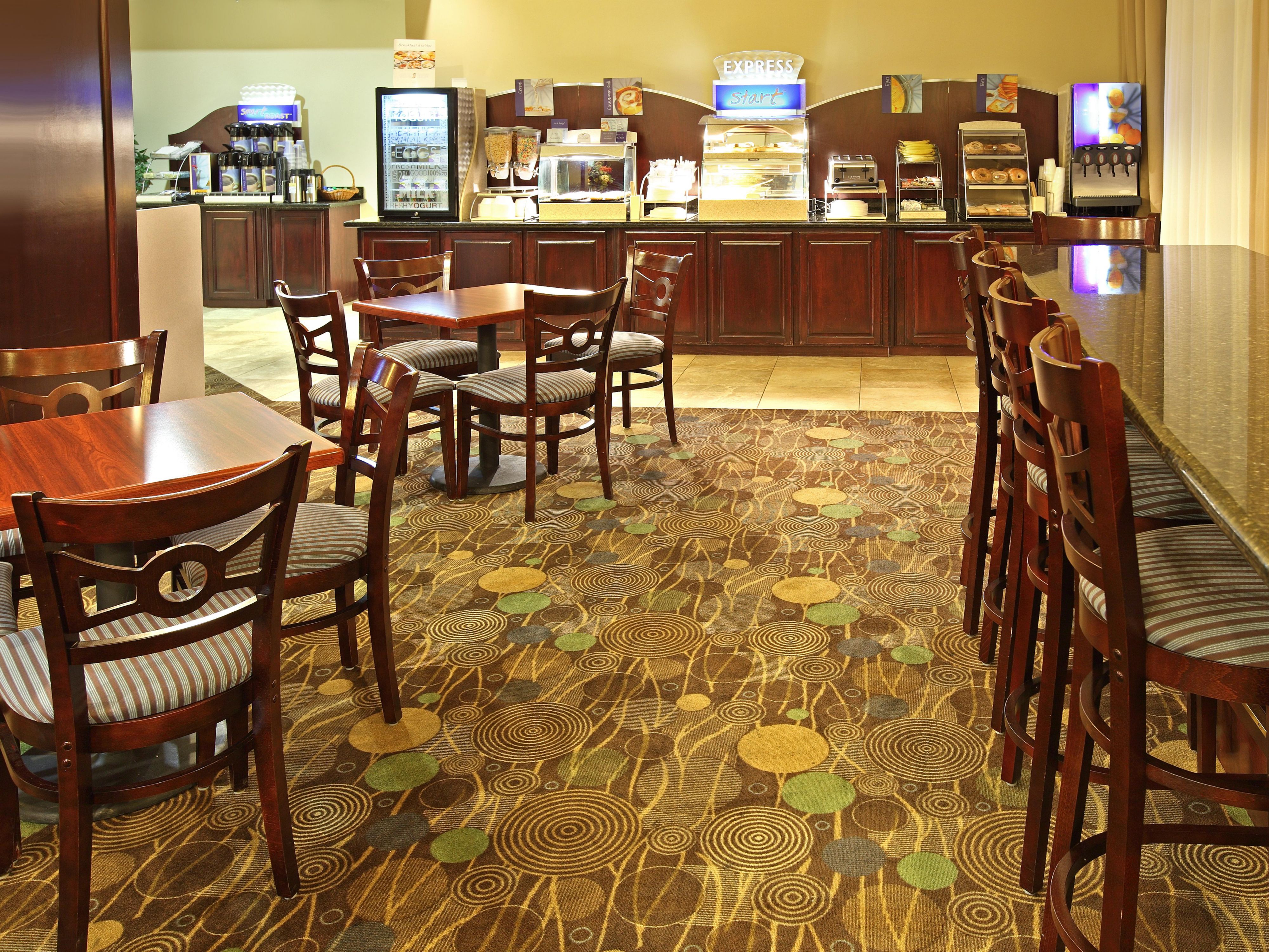 At Holiday Inn Express we have a complimentary, hot breakfast waiting for you every morning. There's a whole buffet full of offerings sure to please everyone. Our Express Start Breakfast is the perfect way to begin your day.